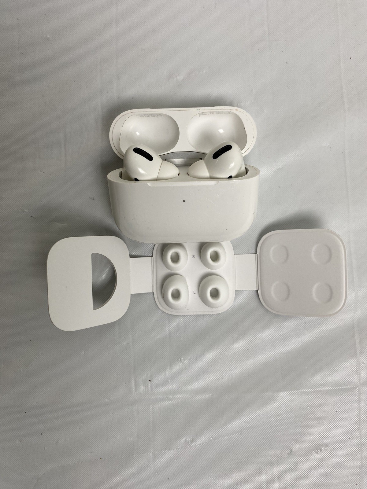 Apple AirPods Pro (2nd Generation) with Charging Case