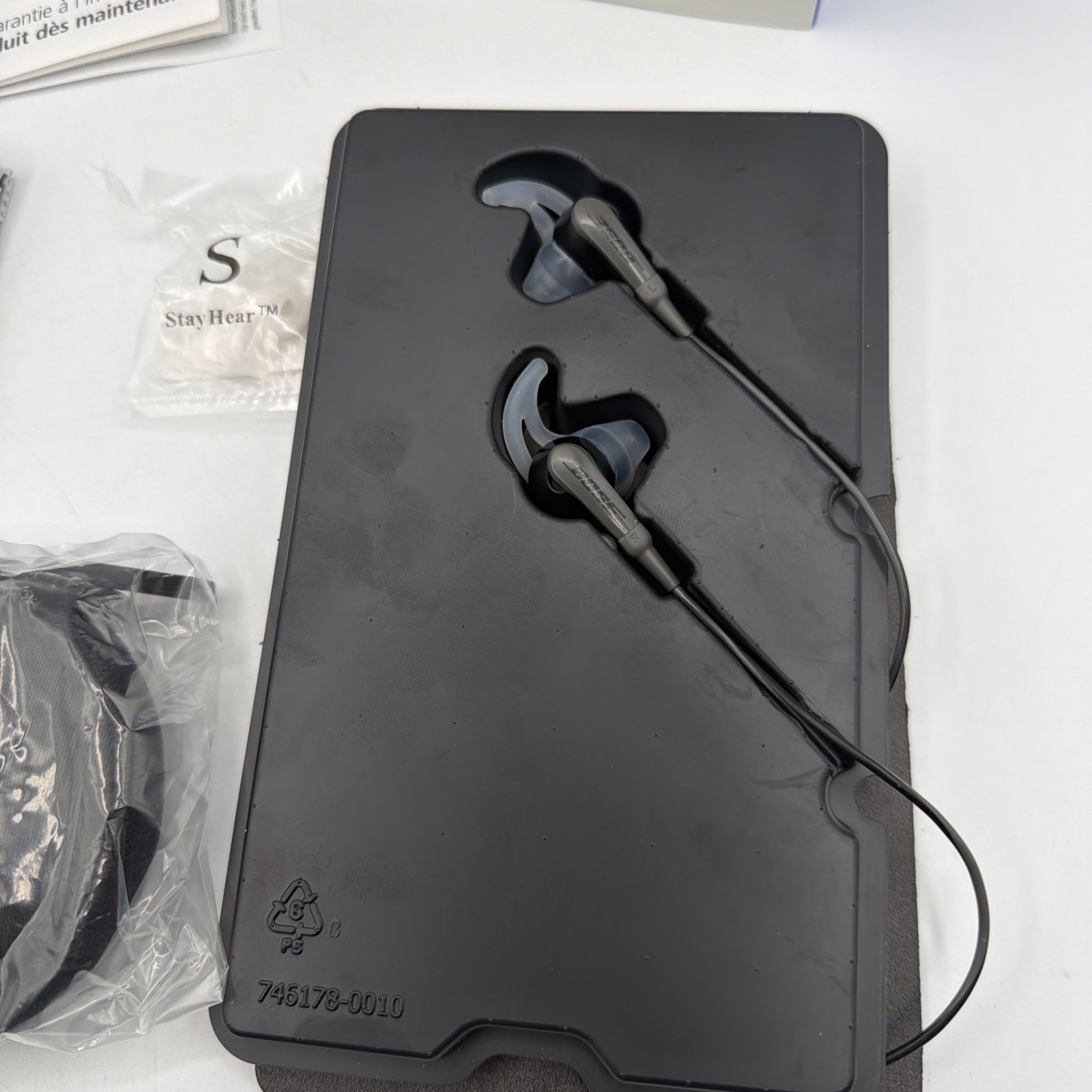 Bose SoundSport In-Ear Headphones – Audio Only – Charcoal/Black (741776-0140)