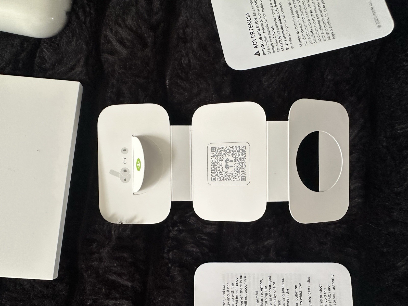Apple AirPods Pro 3 Wireless Earbuds USB-C Case w/Replaceable Ear Tips