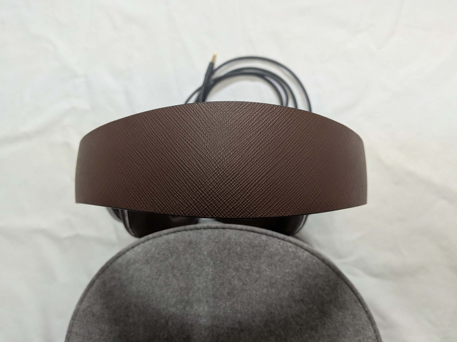 Bowers & Wilkins P9 Signature Headphones with Case – Excellent Condition