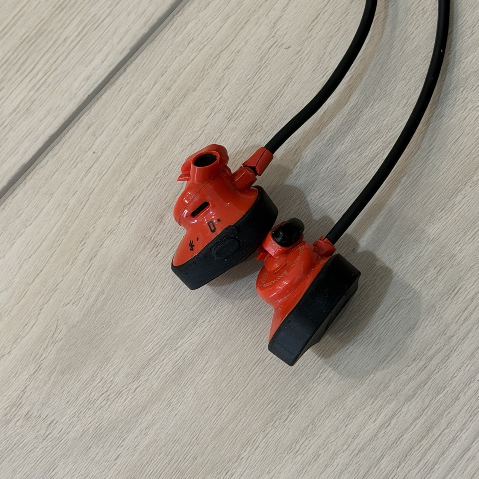 READ – Bose Soundsport Pulse In-Ear Wireless Bluetooth Headphones Black/Red AF1