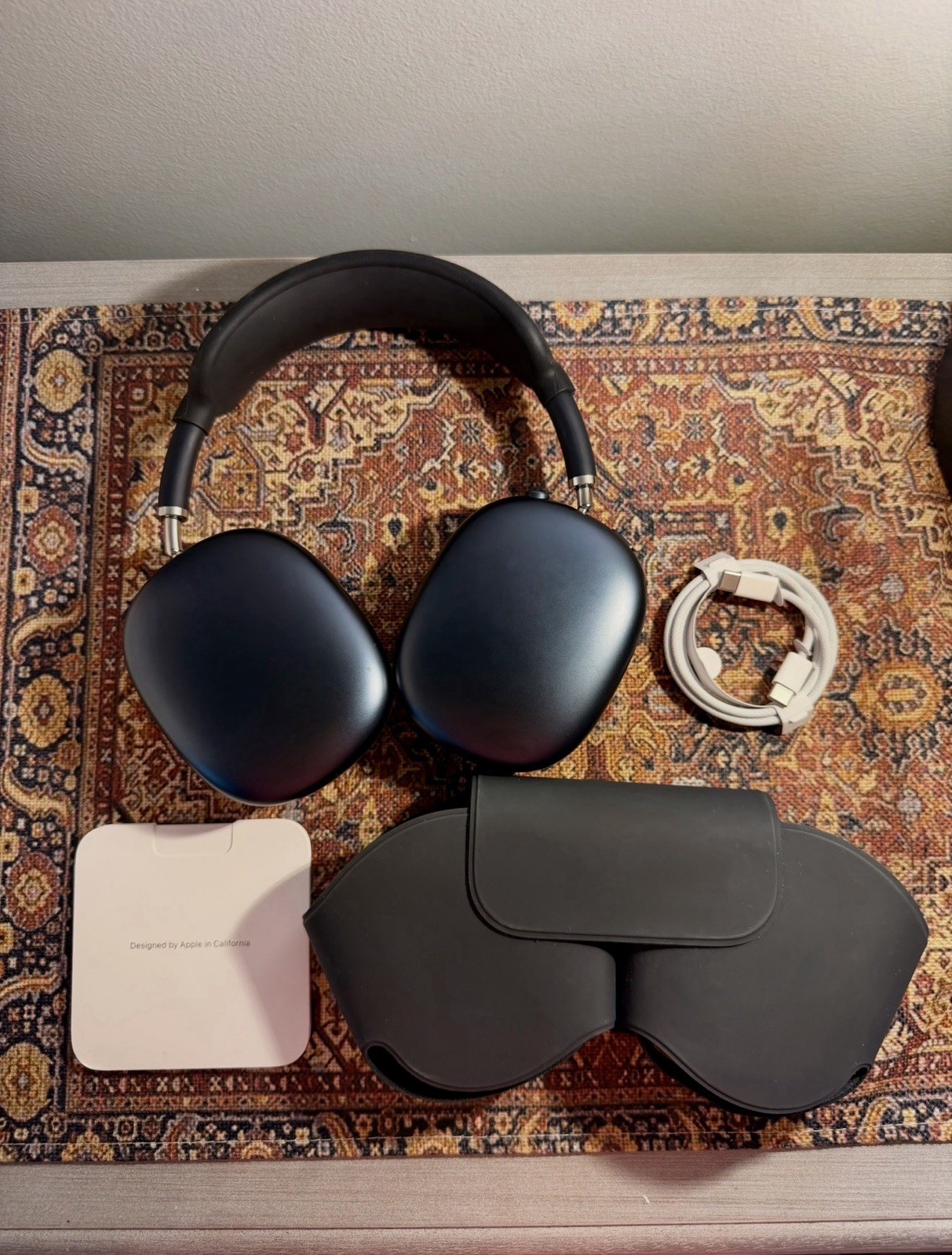 Apple AirPods Max Midnight Wireless Headphones (Latest USB-C Model)