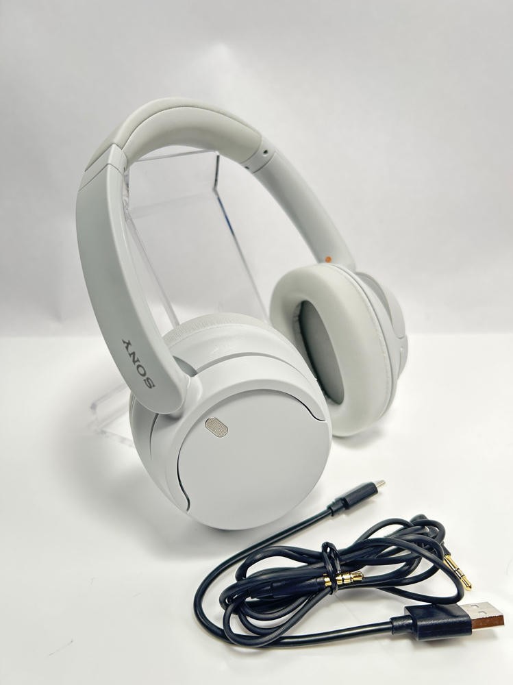 Sony WH-CH720N Wireless Noise Canceling Headphones Bluetooth White.