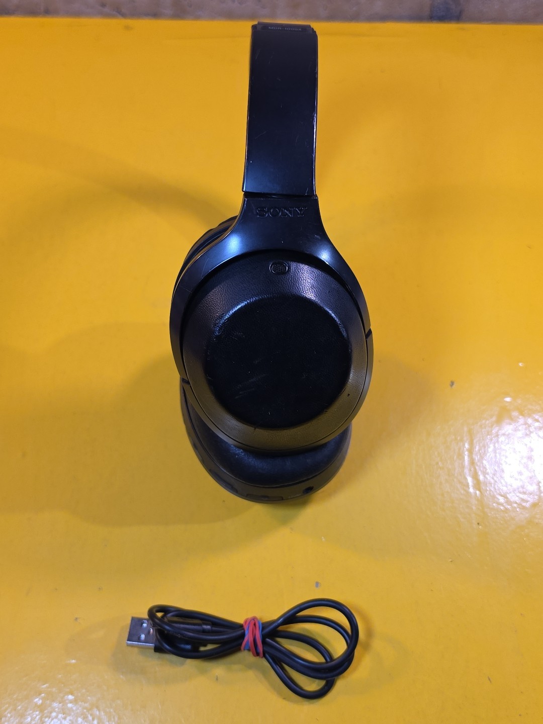 Sony MDR-1000x Noise Canceling Headphones B12