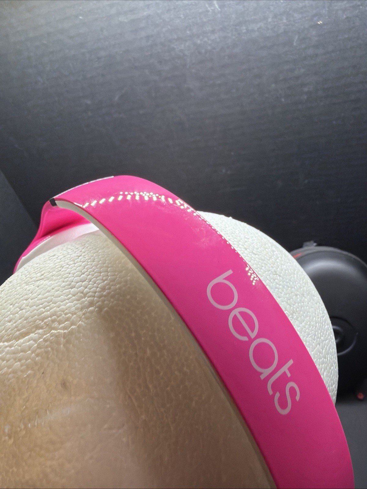 Apple Inc.Limited Edition Hot Pink Beats Studio By Dr.Dre