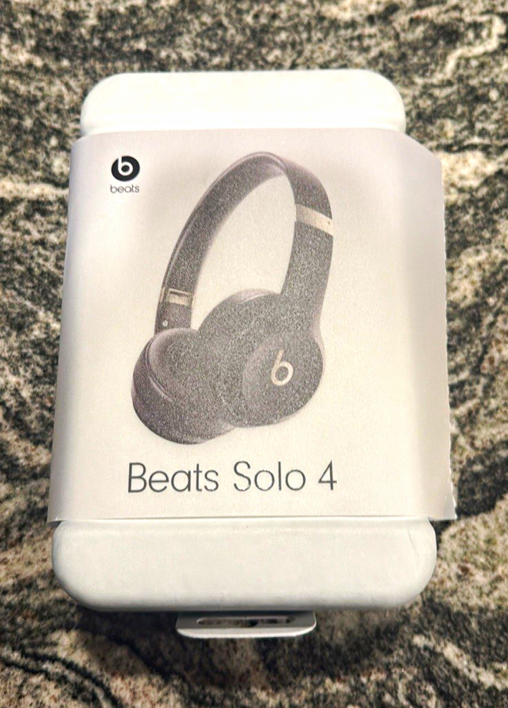 Beats Solo 4 Wireless Bluetooth On-Ear Headphones Black/Gray w/ Case & Cables