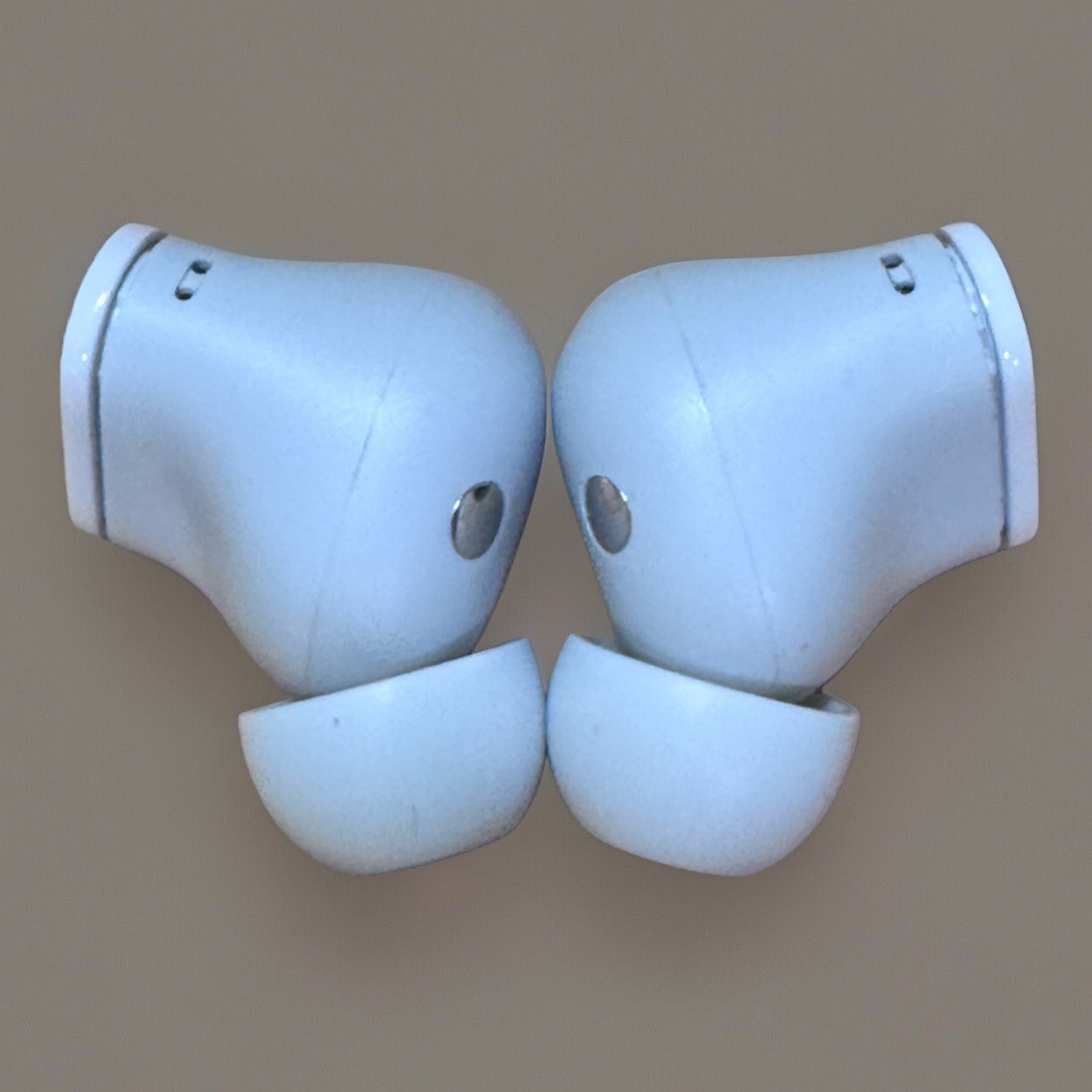 Beats by Dr. Dre Studio Buds – White – Apple