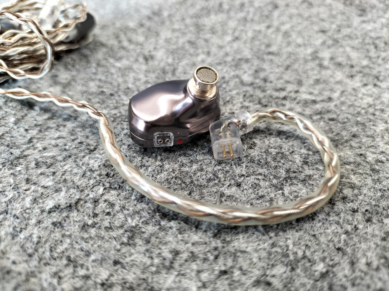 CAYIN YB04 4BA IEMs Knowles/Sonion CNC Aluminum 2pin Recableable Used