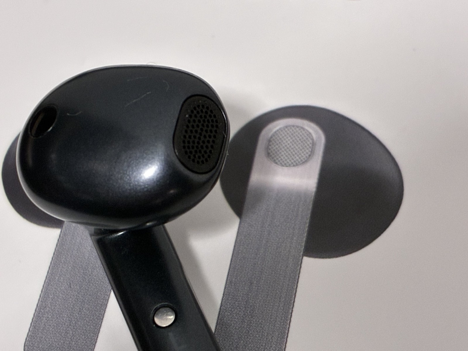NEW Original Samsung Galaxy Buds4 SM-R540N Earbuds – Right Side (R)