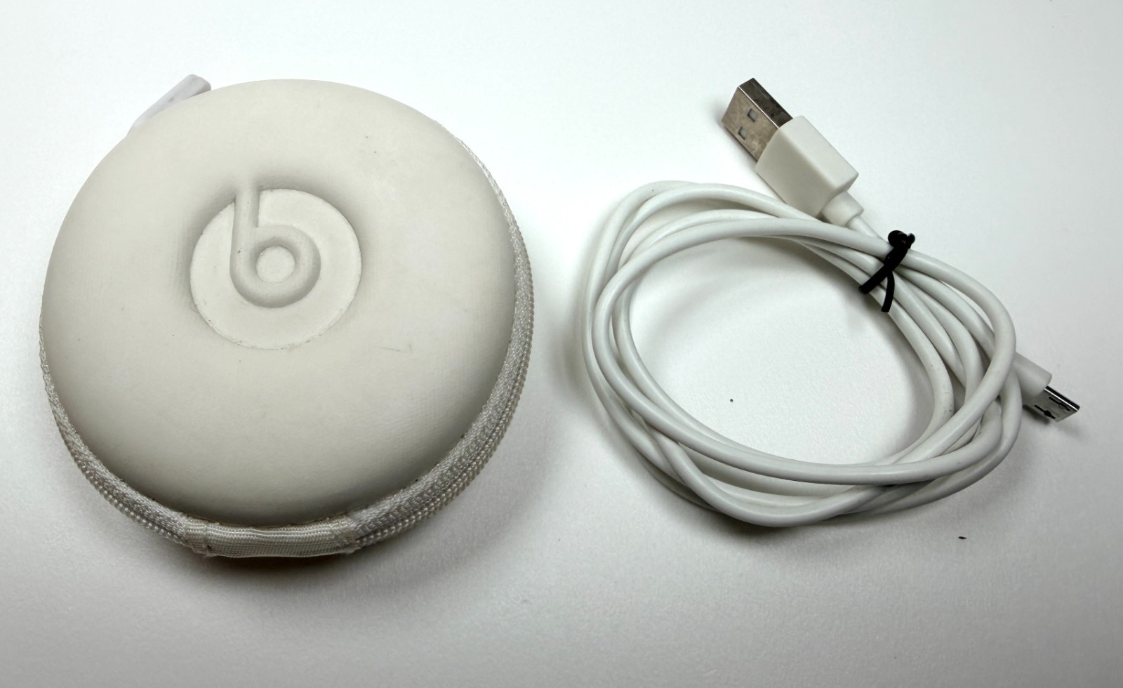 Beats Dr. Dre Powerbeats3 Wireless Hook Earphones In-Ear Case & Charger Workout