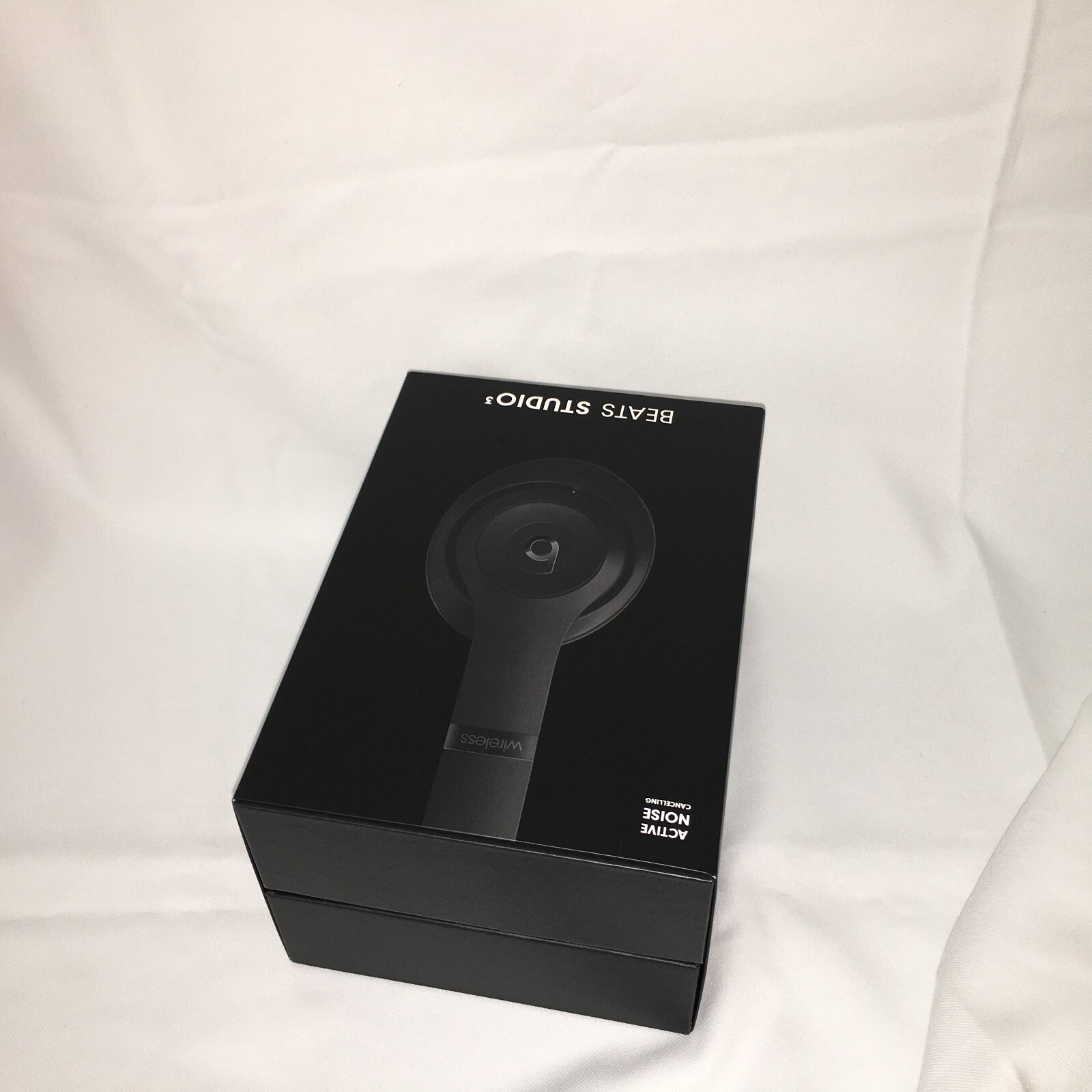 Beats Studio3 Headphones (Empty Box Only by Dr. Dre Over the Ear Black Wireless.