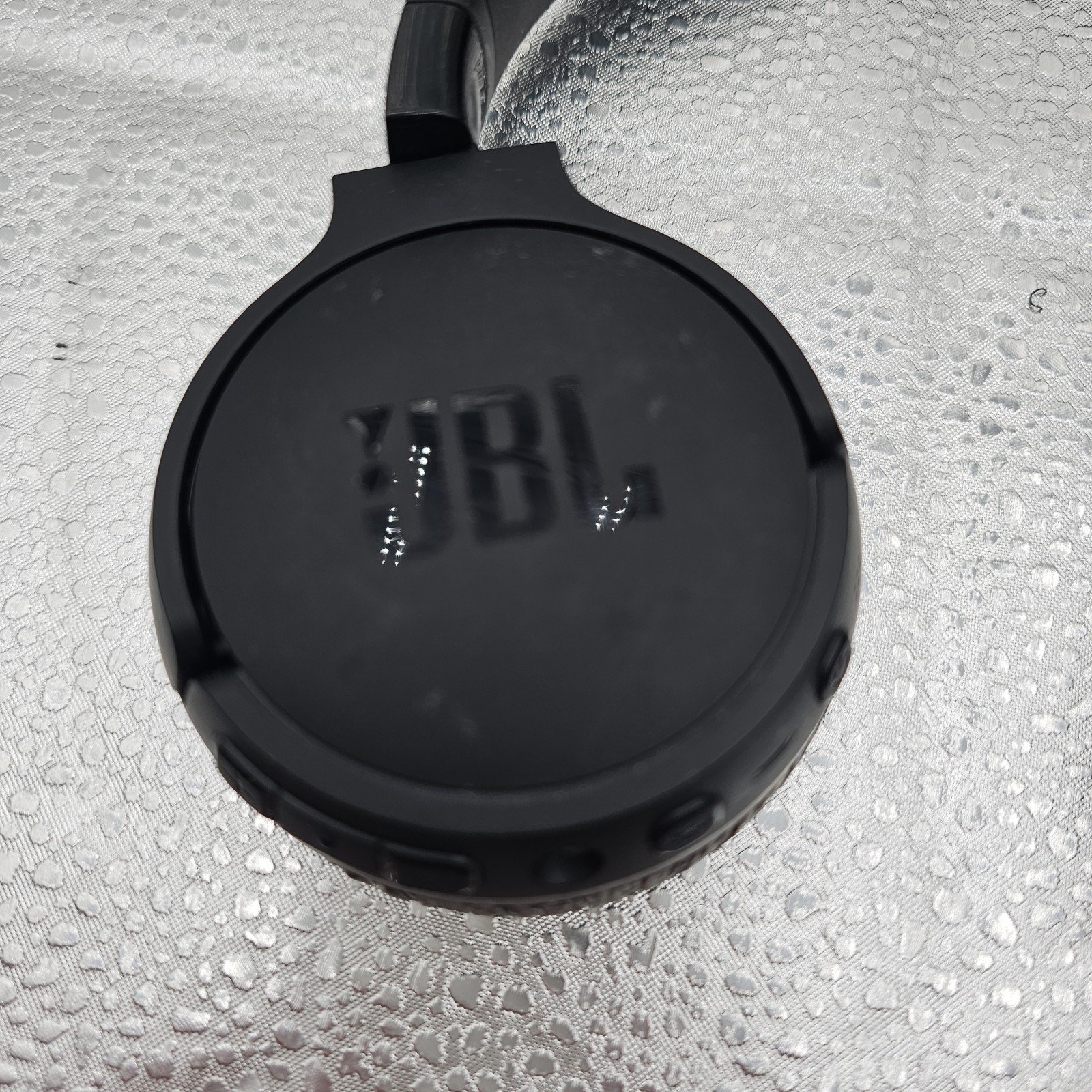 JBL Tune 670NC Pure Bass Sound Wireless Over-Ear Noise Cancelling Headphones