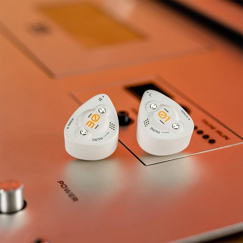 DUNU DK3001 BD 1 Dynamic 4 Balanced Armature 4 Planar Configuration HIFI In-ear
