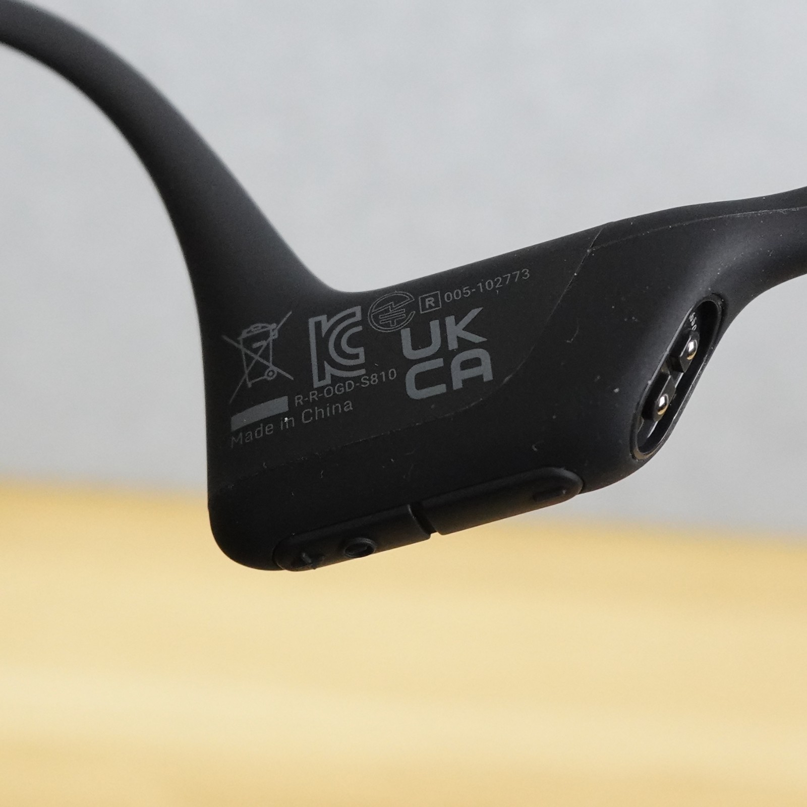 Shokz OpenRun Pro Open-Ear (S810) Bluetooth Headphones Black w/ Case NO CHARGER
