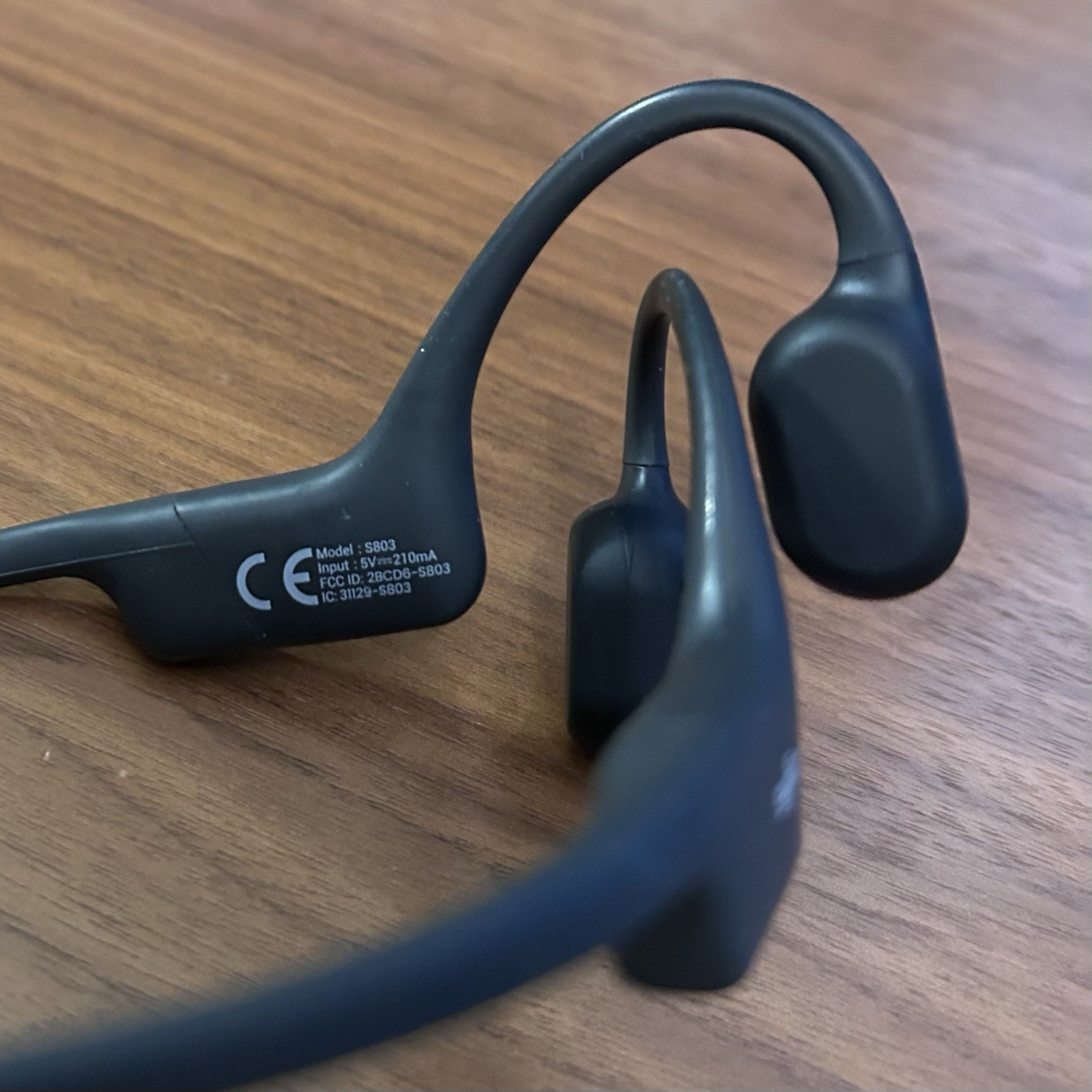 Comet Gray Shokz OpenRun SE Bone Conduction Wireless Bluetooth Headphones S803