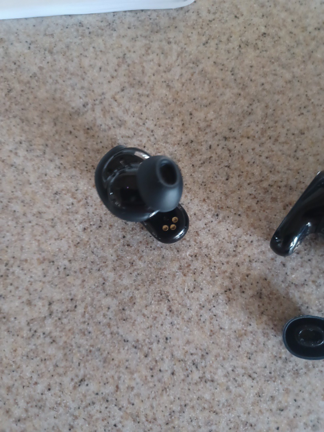 Bose QuietComfort QC Ultra Earbuds Black/Gray – *Broken Right Earbud*