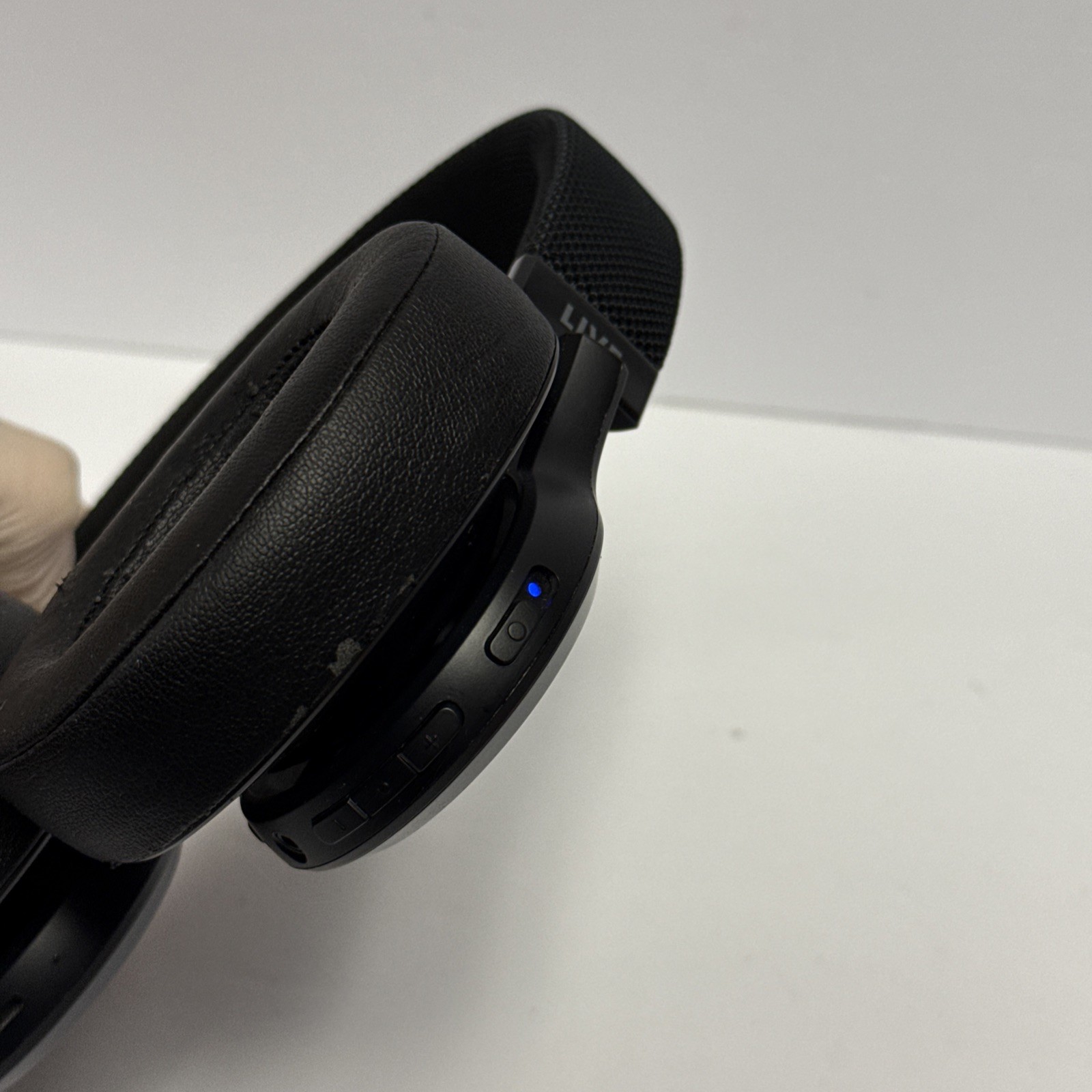 JBL Live 500BT Over-the-Ear Wireless Bluetooth Headphones (Needs Pads)