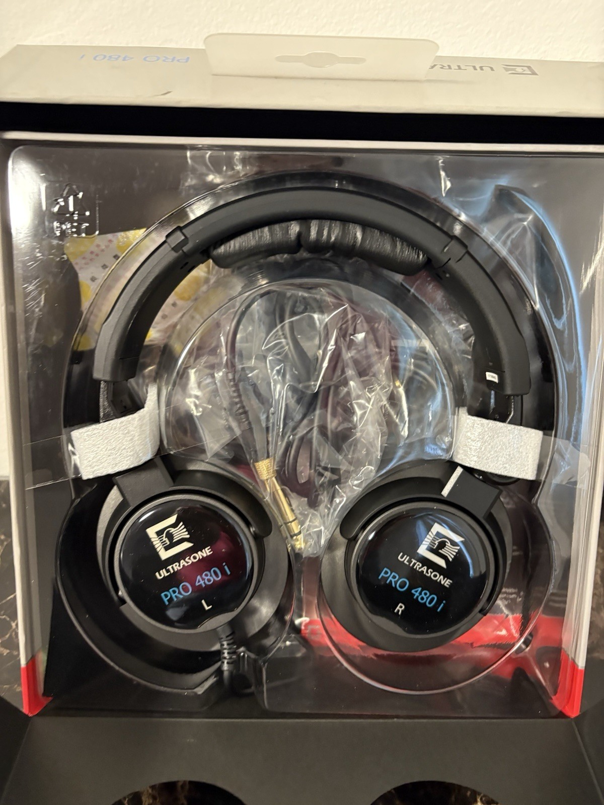 Ultrasone Pro 480i S-Logic Plus Headphones
