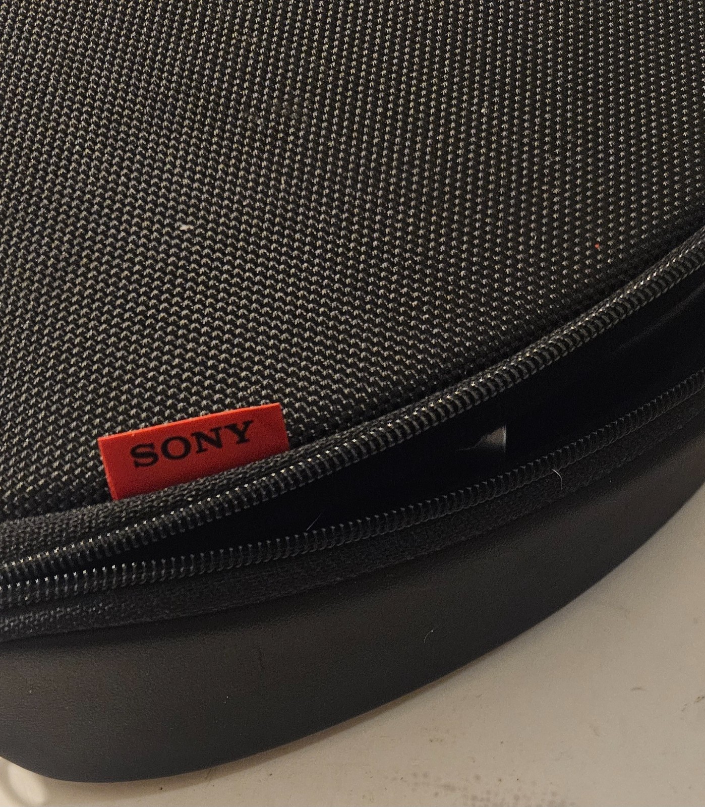 Sony MDR-10RDC Noise Canceling Headphones – Black w/ case cable & Manual