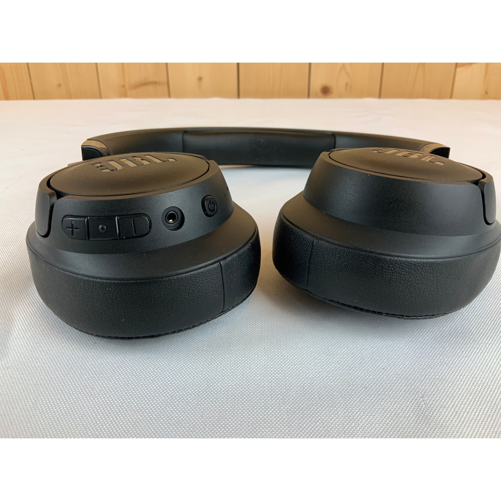 JBL Tune 720BT, Over The Ear Headphones, With Case, Blk.