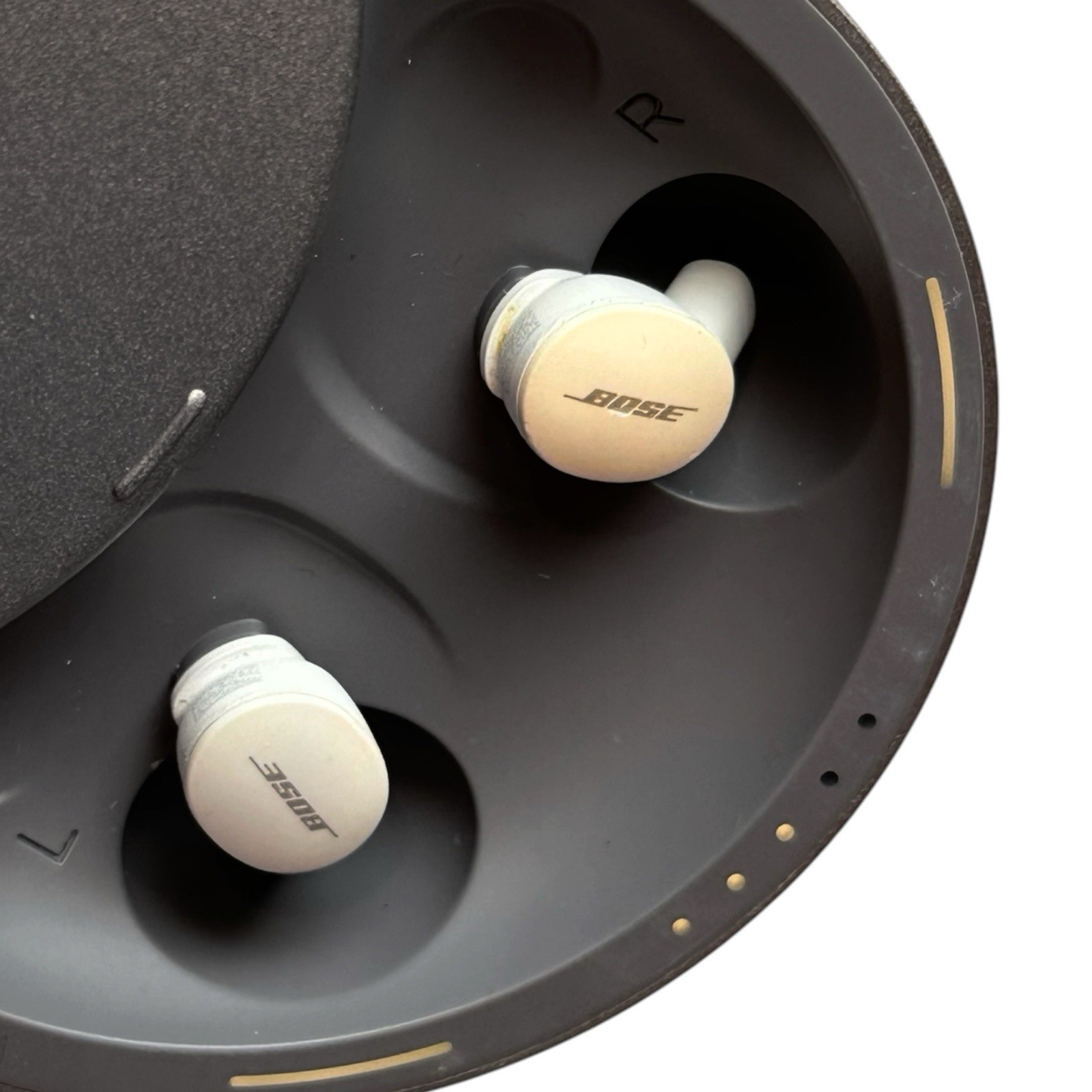 *PARTS/REPAIR* Bose Sleepbuds II Wireless Noise Masking Earbuds (READ)