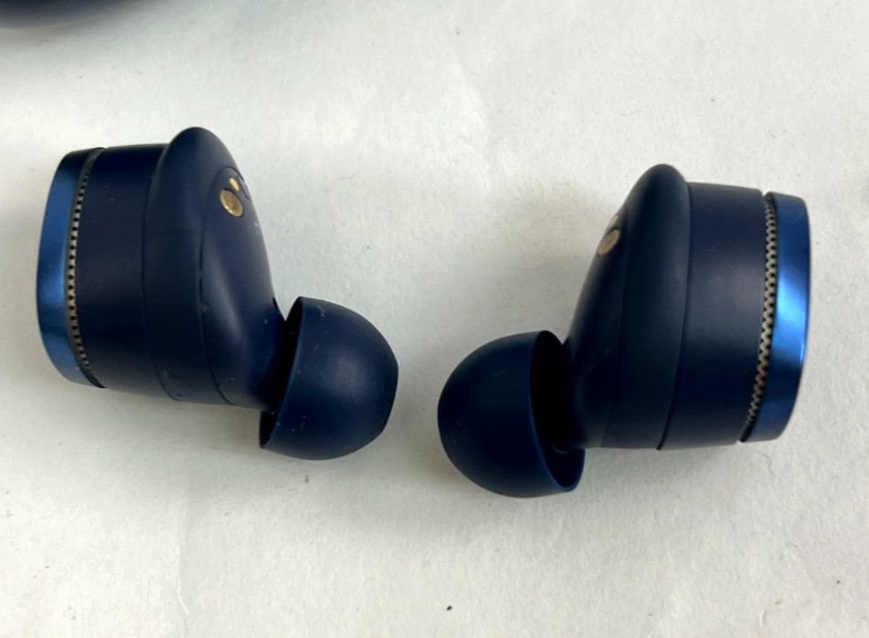 Bowers & Wilkins Pi8 True Wireless Bluetooth In-ear Earbuds Headphones – Blue