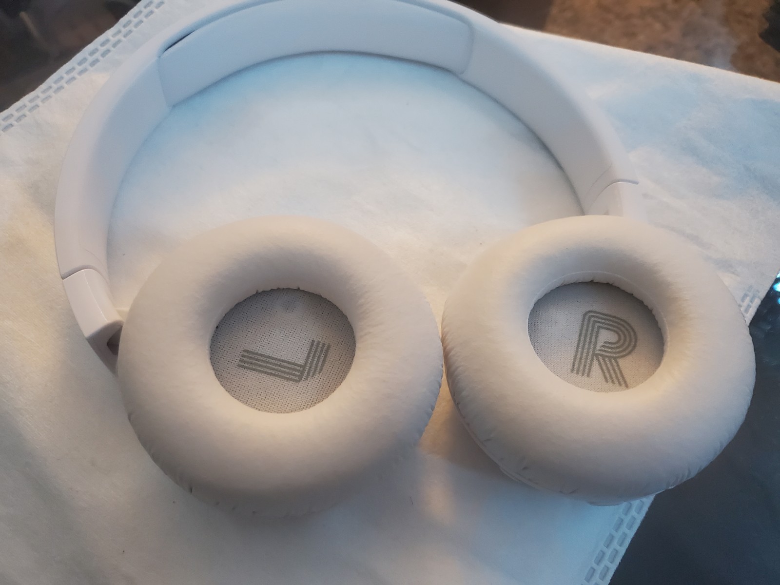 JBL Tune 670NC On Ear Wireless Headphones
