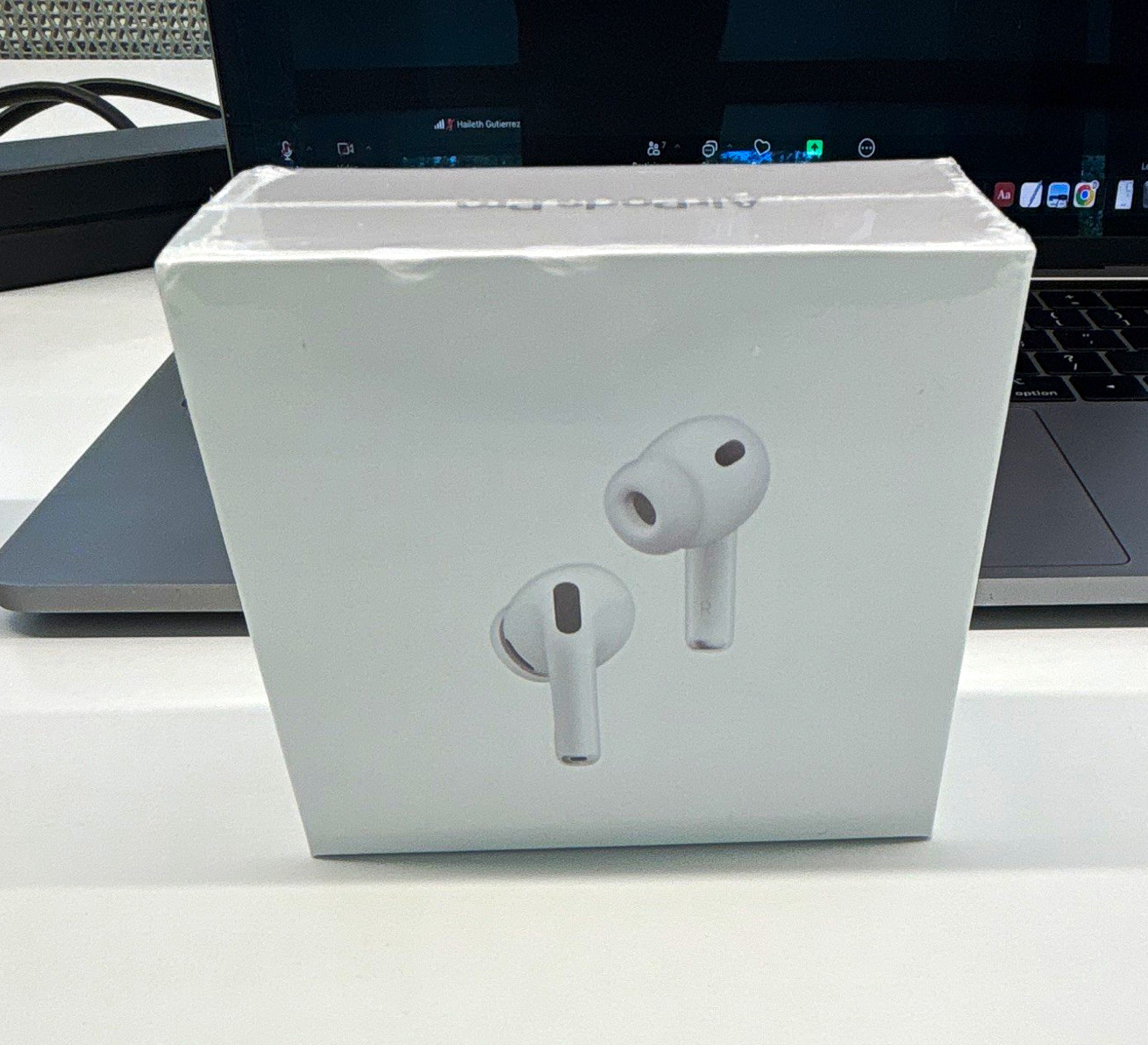 Apple AirPods Pro 3 Wireless In-Ear Earbuds w/ ANC, Charging Case, White