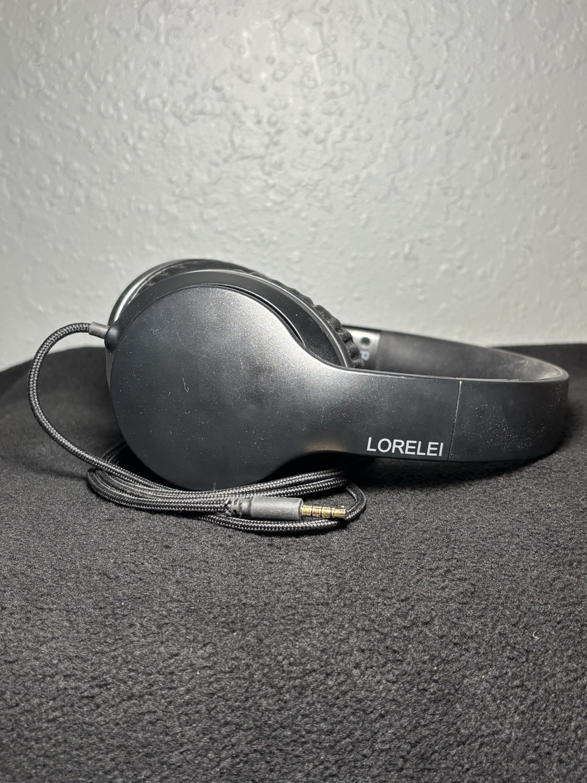 Lorelei X6 Over-Ear Wired Black Headphones Foldable Design Tangle Free Cable