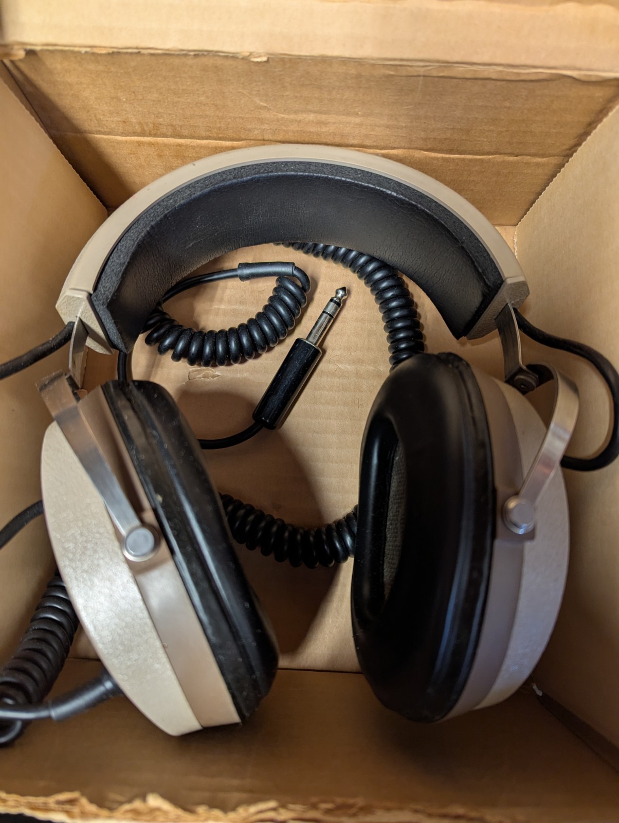 Realistic PRO-1 Over-Ear Stereo Headphones Coiled Cable 1/4 in Plug Beige