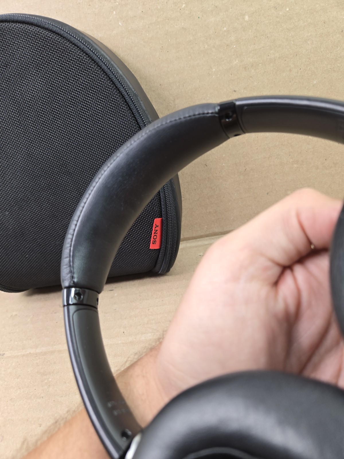 Sony MDR-10RNC Wired Noise Cancelling Over-the-ear Headphones Used Tested