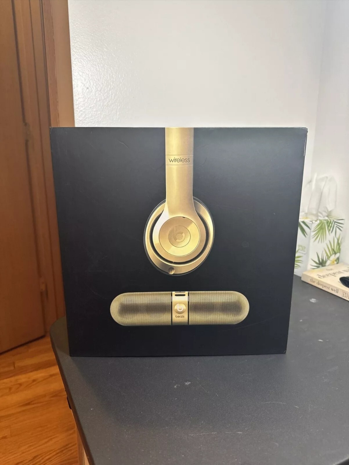 2013 Beats By Dr. Dre(Pill 2.0+Studio Headphones)Limited Edition Gloss Gold Set