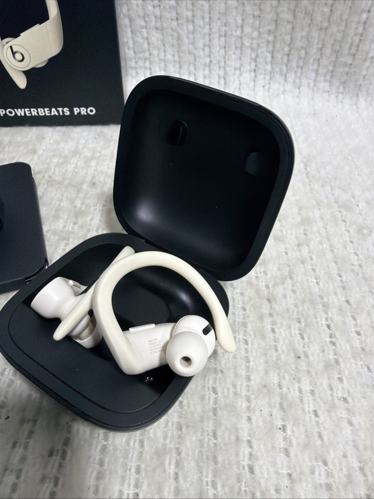 Beats by Dr Dre MV722LLA Powerbeats Pro Wireless Earphones – Ivory Used Once