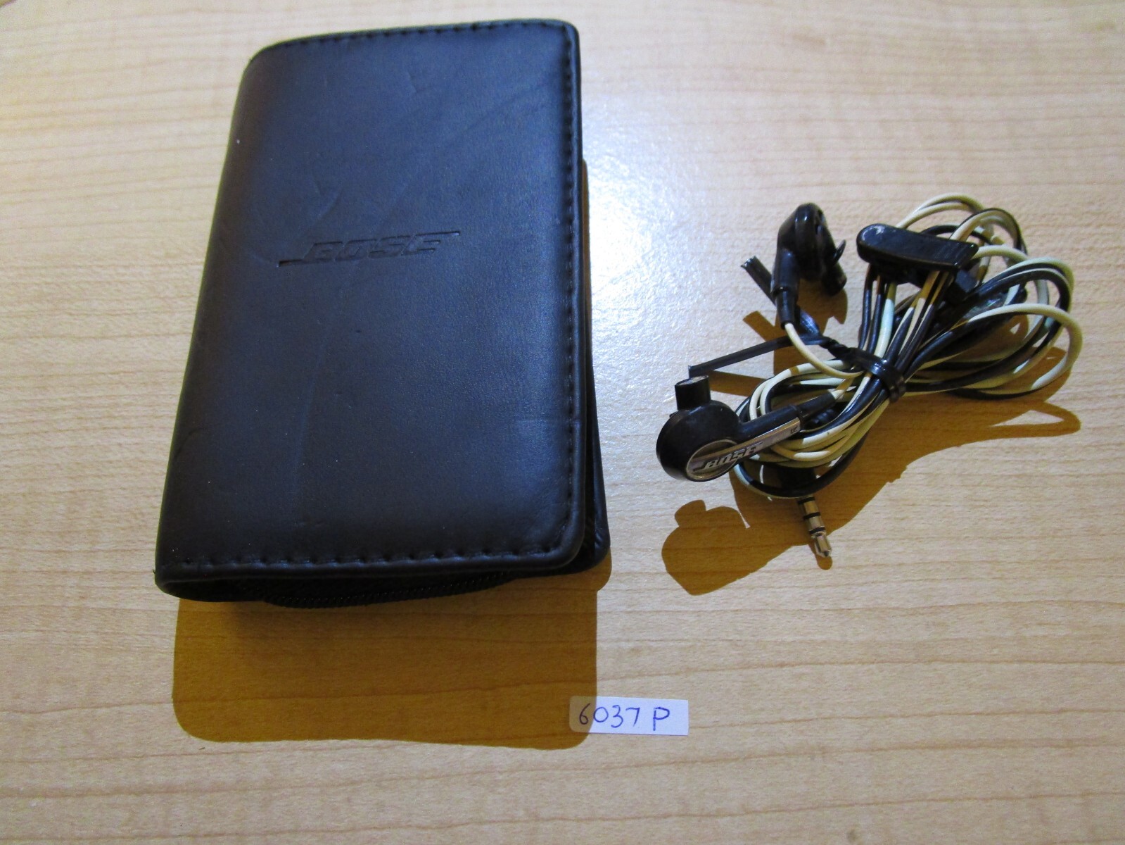 Bose MIE2I Wired In-Ear Headphones . Read condition