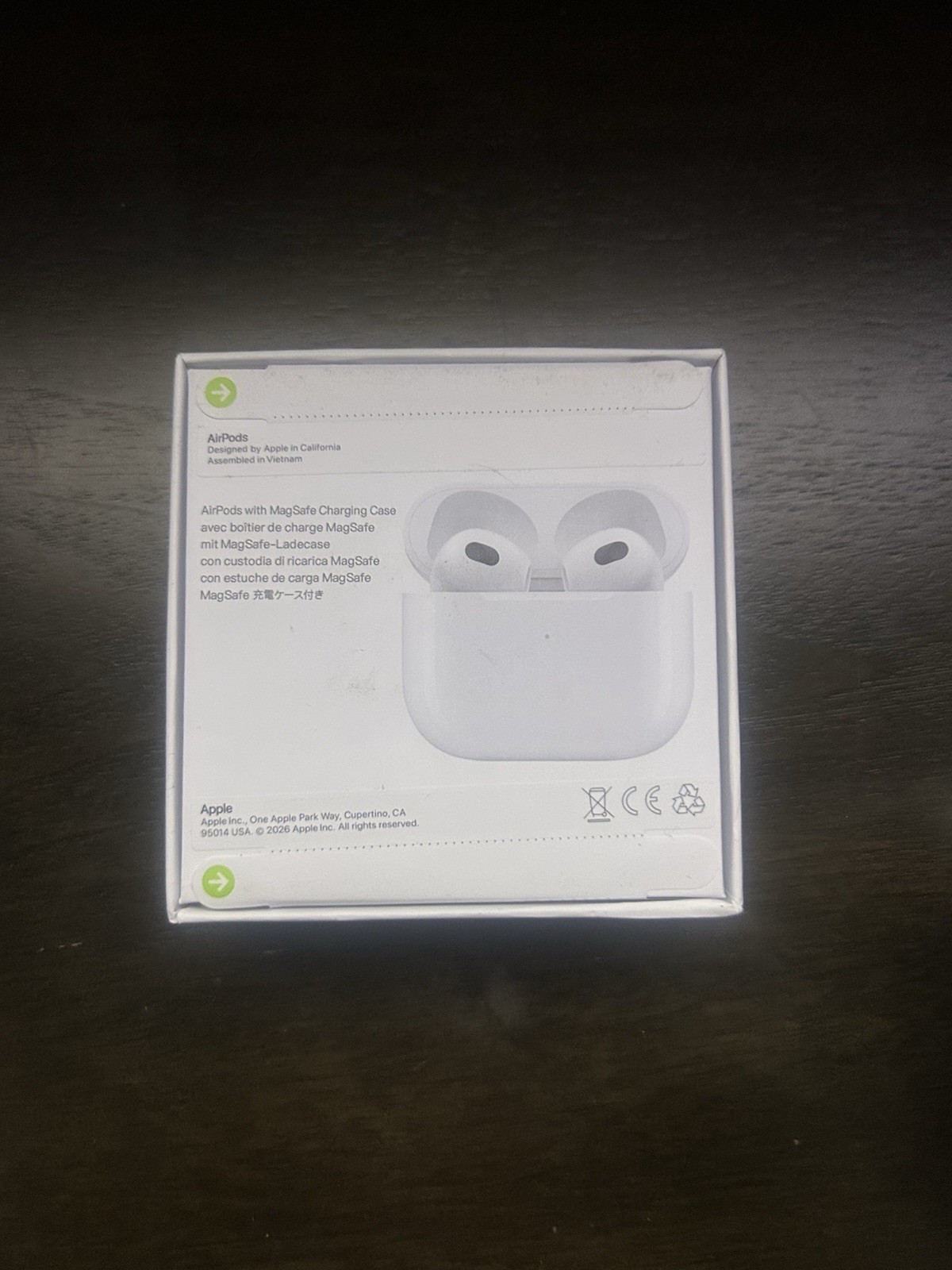 Wireless Bluetooth Earbuds w/ MagSafe Charging Case, White