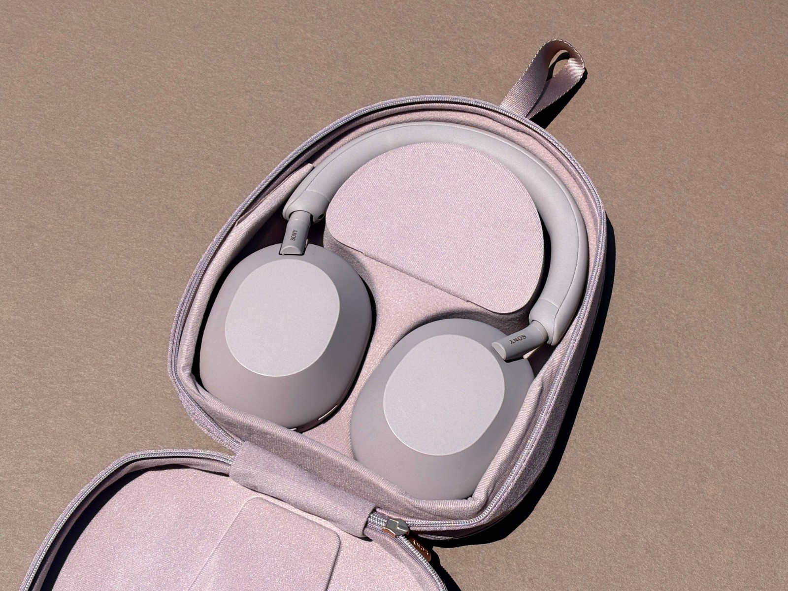 SONY WH-1000XM5 Wireless Noise Canceling Over Ear Headphones – Smoky Pink