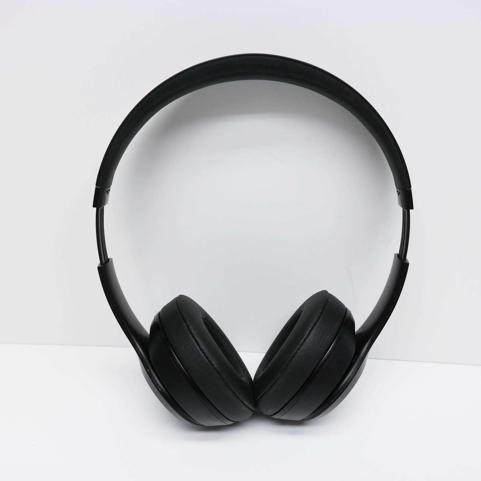 Beats by Dr. Dre Solo 3 Wireless On Ear Headphones Matte – Black MX432LL/A