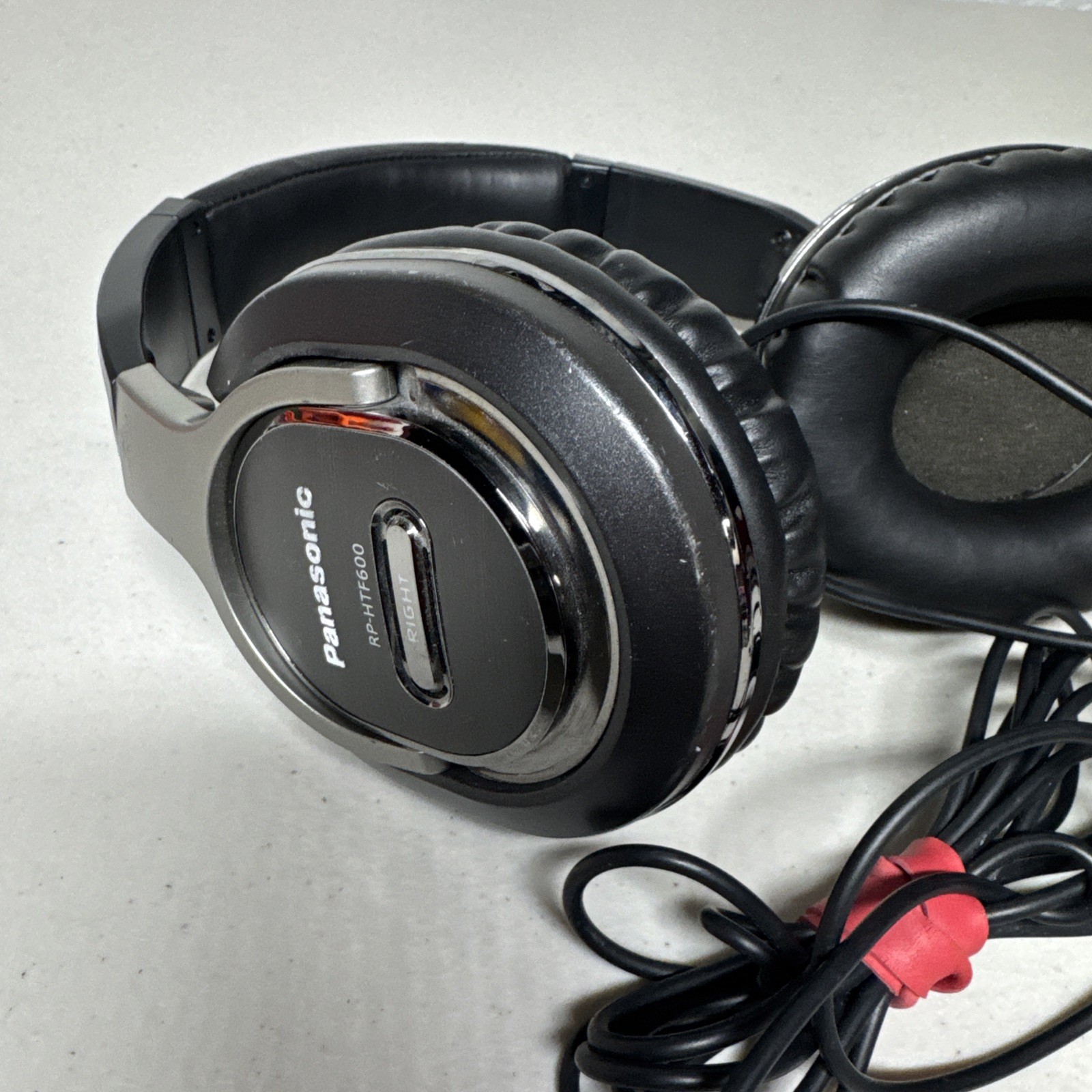 Panasonic Over Ear Studio Monitor Headphones RP-HTF600 TESTED-Clean U20