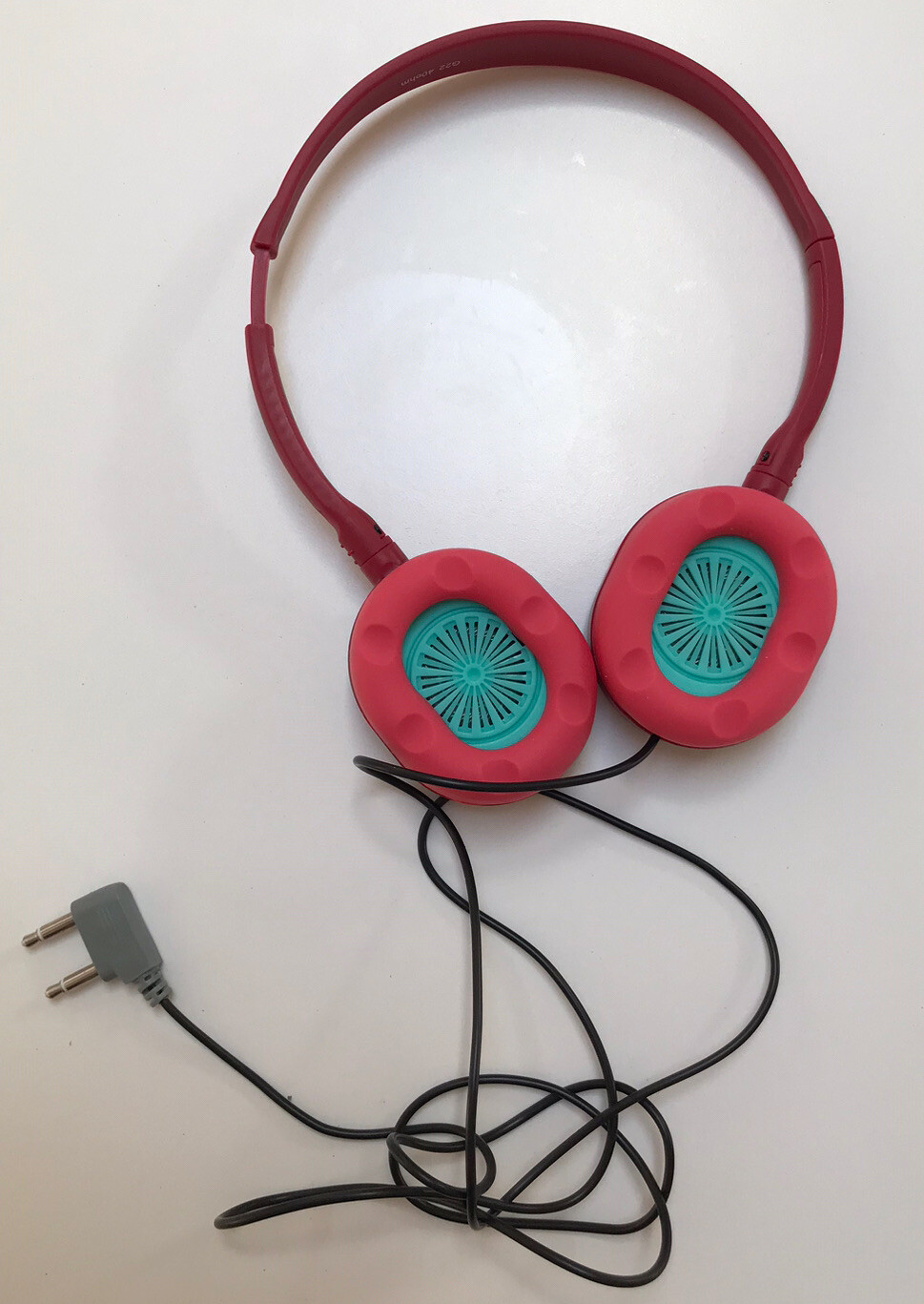 Qatar Airlines FIFA World Cup 2022 headphones earphones On Airplane Red NEW/RARE