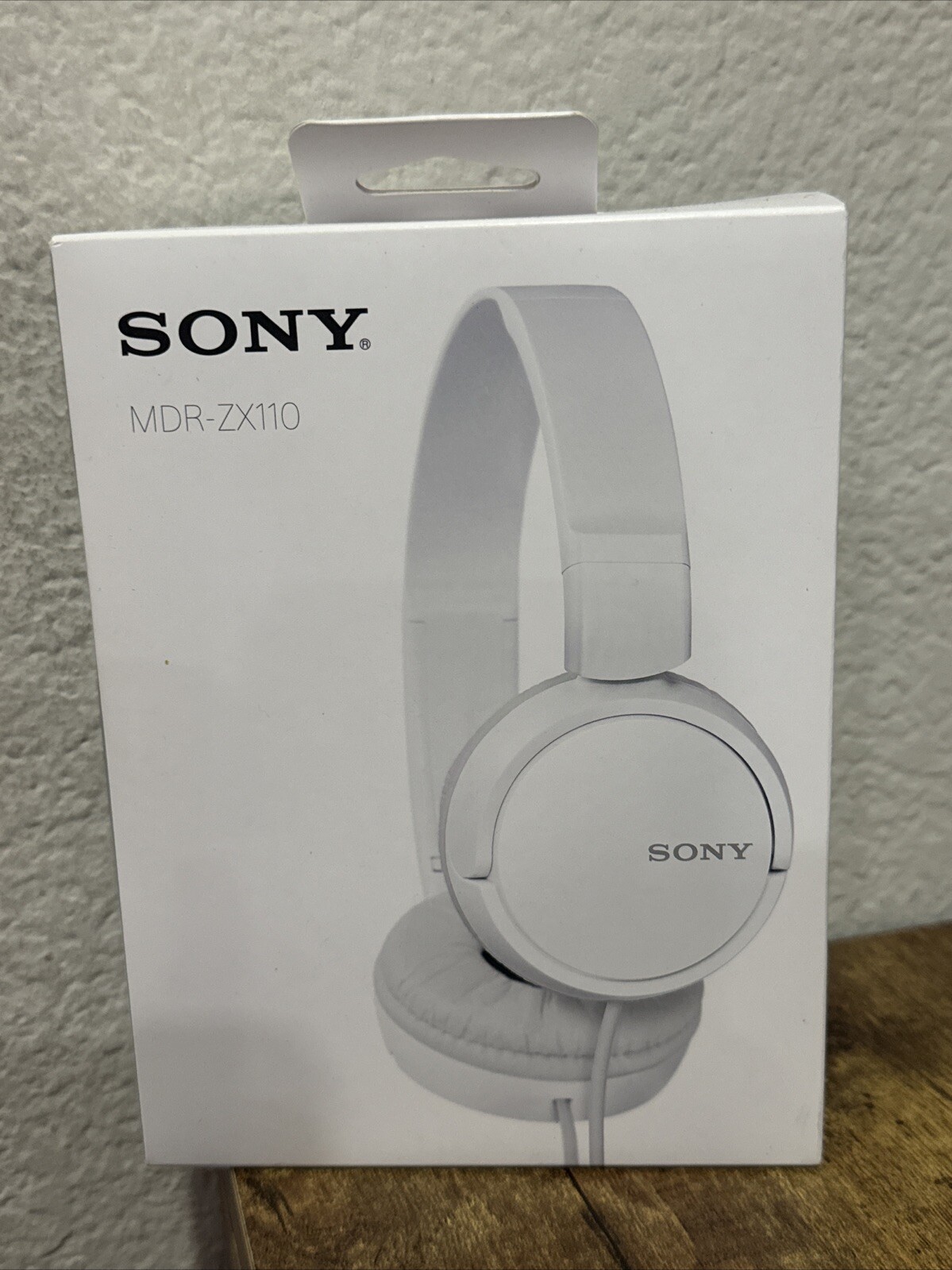 Sony MDR-ZX110 Ear-Pad (On the Ear) Headband Headphones – White NEW SEALED