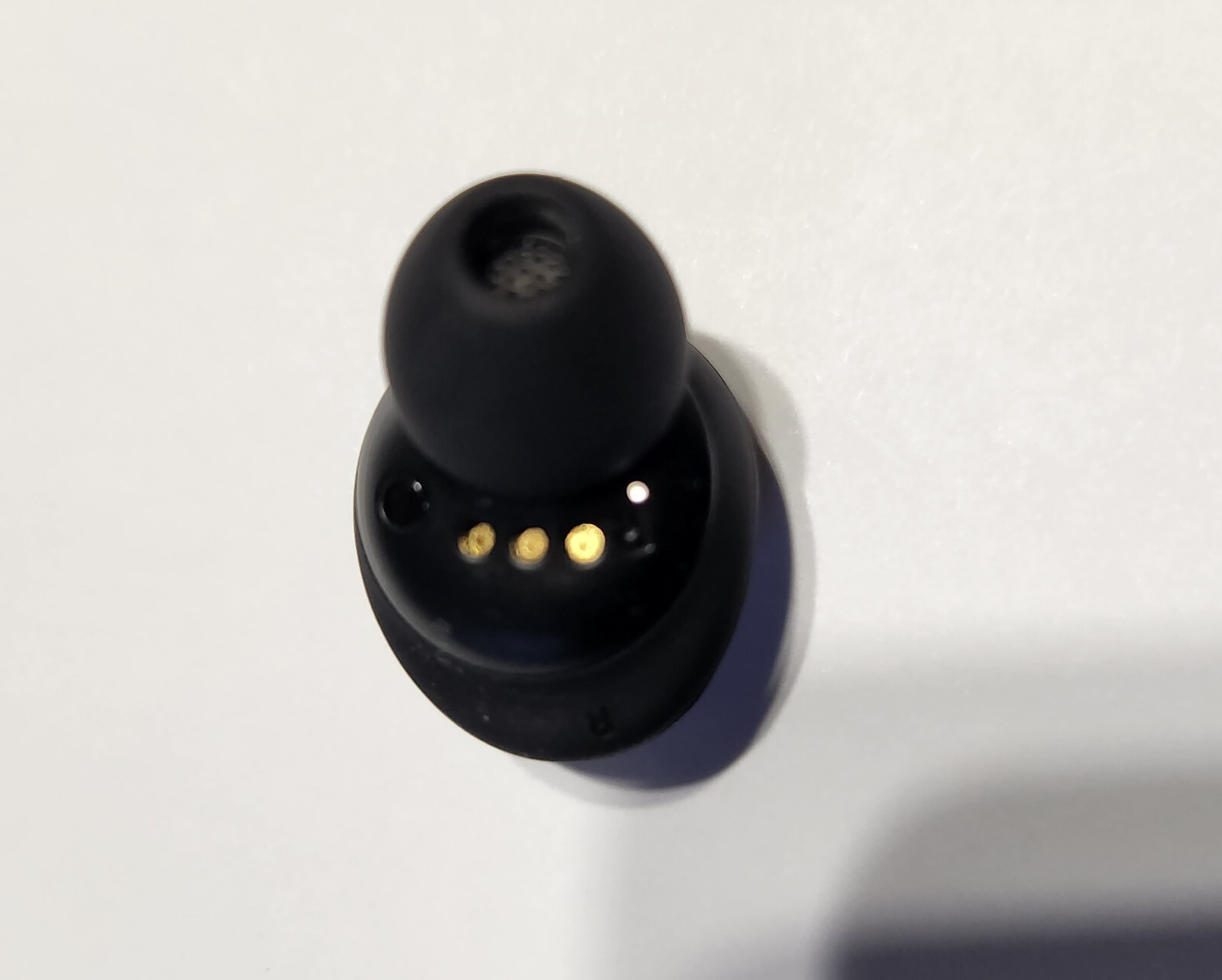 DEFECTIVE Black JBL LIVE FREE NC+ True Wireless RIGHT SIDE ONLY Earbud -NO POWER