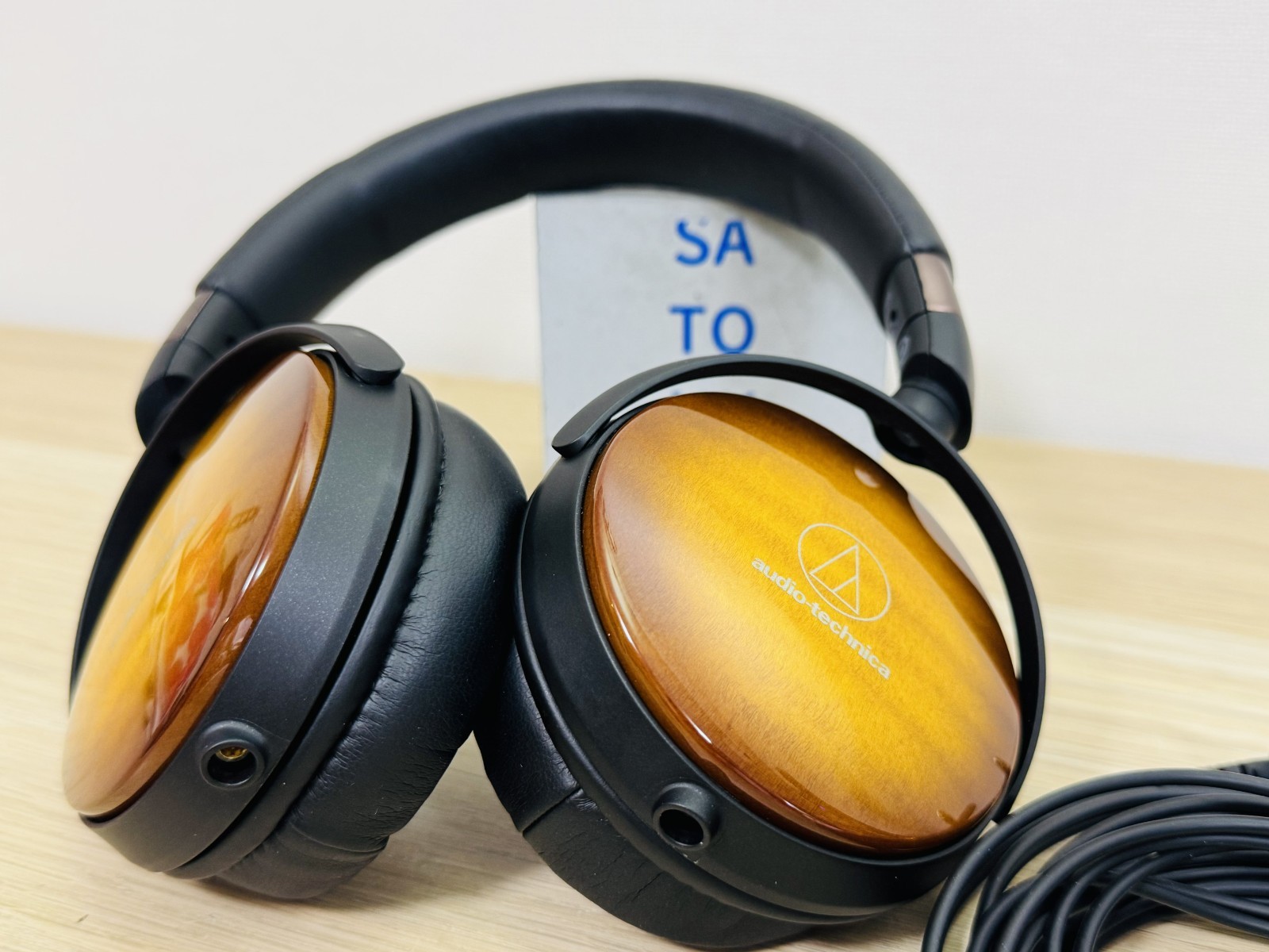 Audio-Technica ATH-WP900 Wooden Headphones 3.5mm 4.4mm Balanced A2DC Cables
