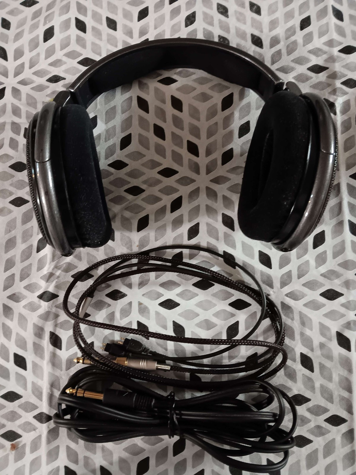 Sennheiser HD 650 Over Ear Headphones – Gray/Black