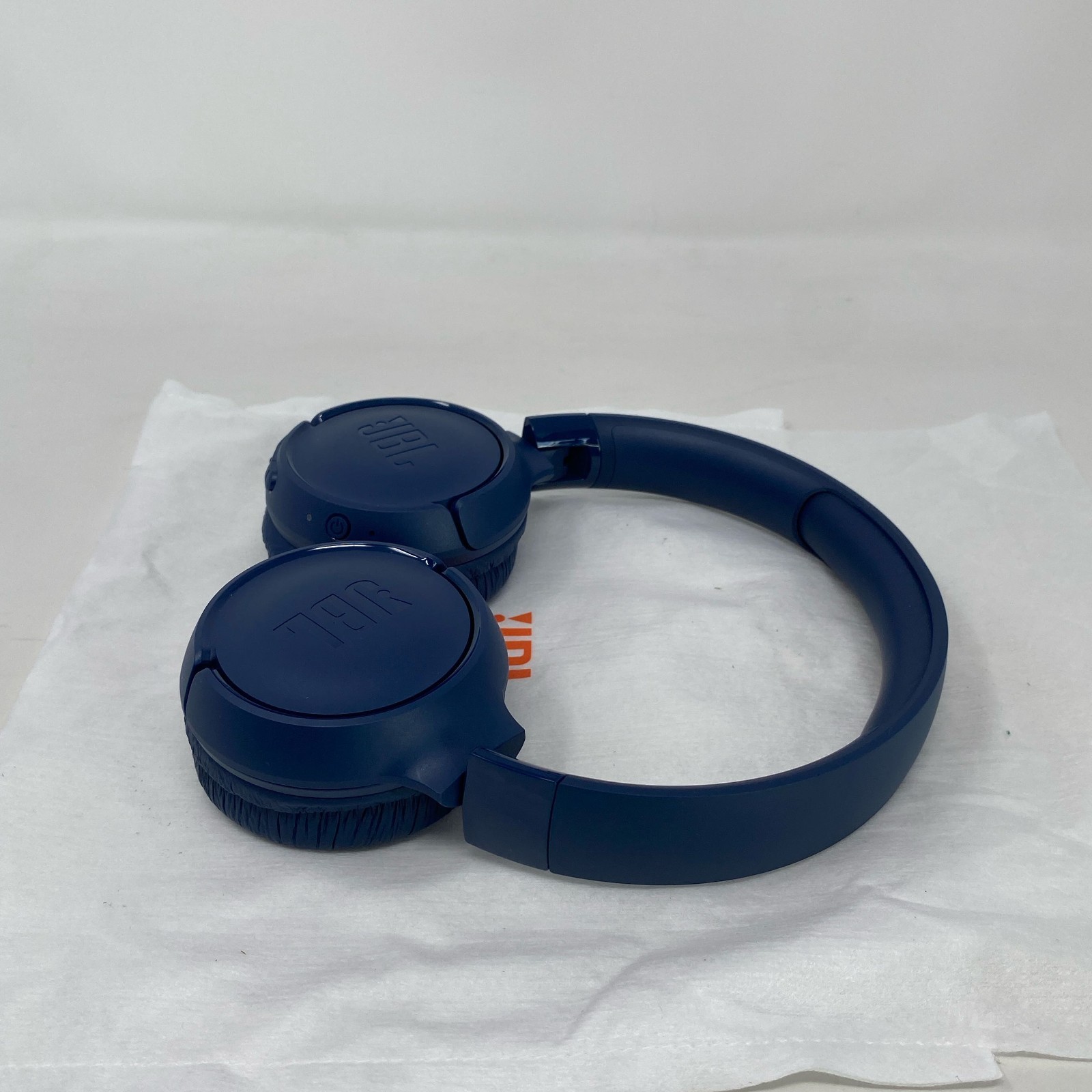 JBL Tune 520BT Wireless On-Ear Headphones Blue No USB-C Cable