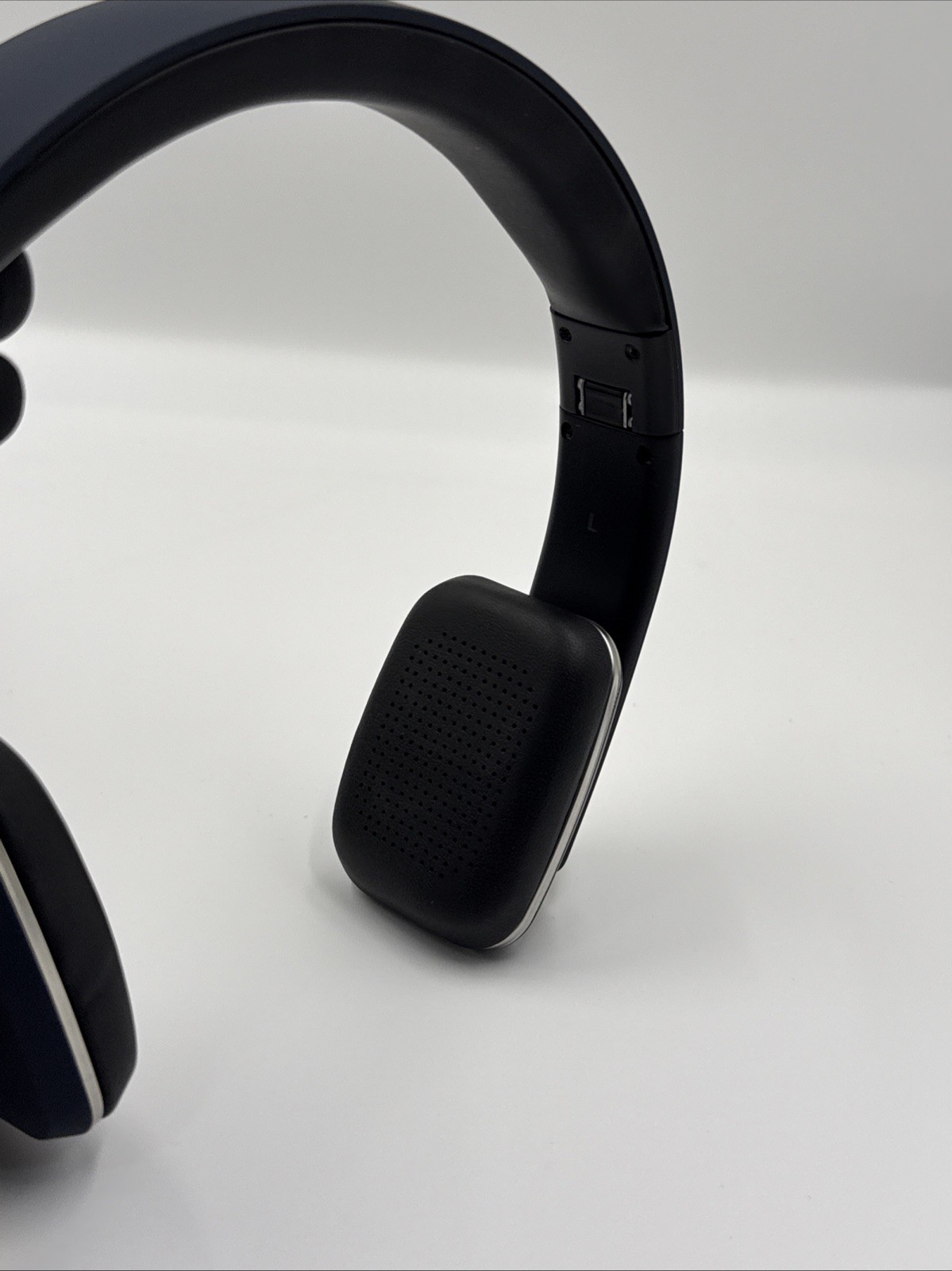 Alpha pulse X Over ear Wireless/wired Headphones Navy Blue
