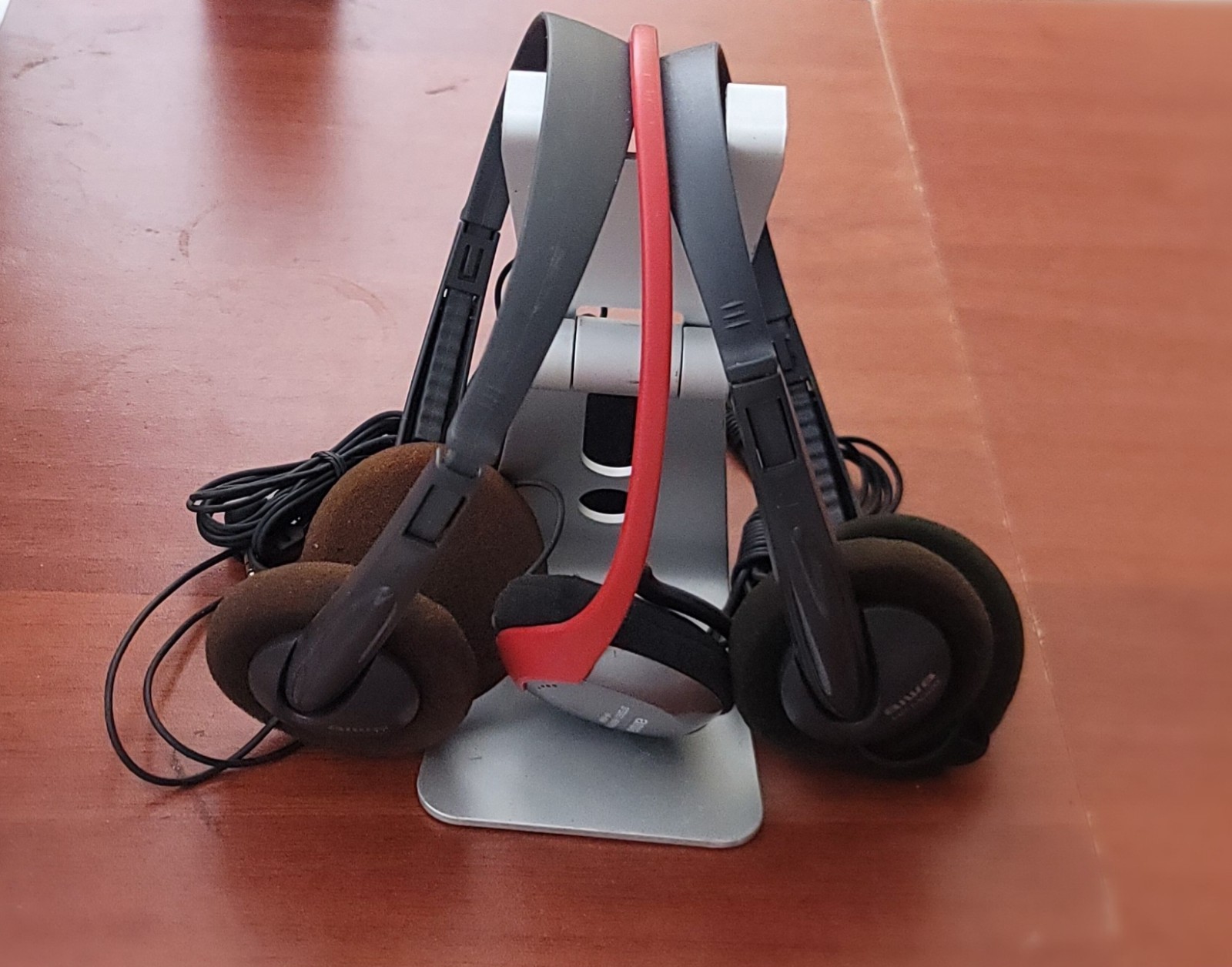 Aiwa HP-MO46 & Aiwa HP-MO28 (2) Wired Headphones Tested Vtg 80’s Tech (Lot of 3)