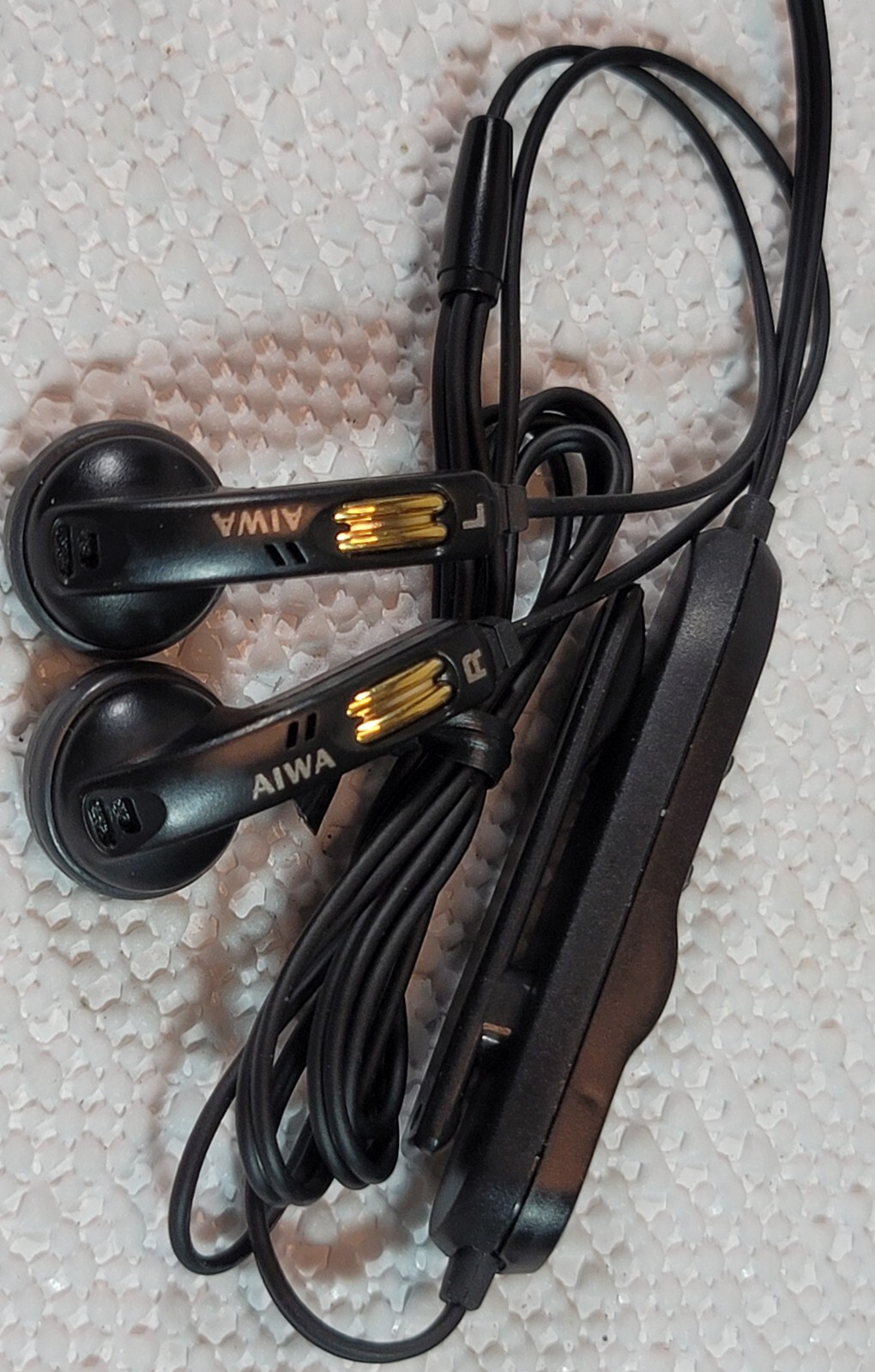 Brand new remote controller AIWA HP- V14 Stereo Headphones