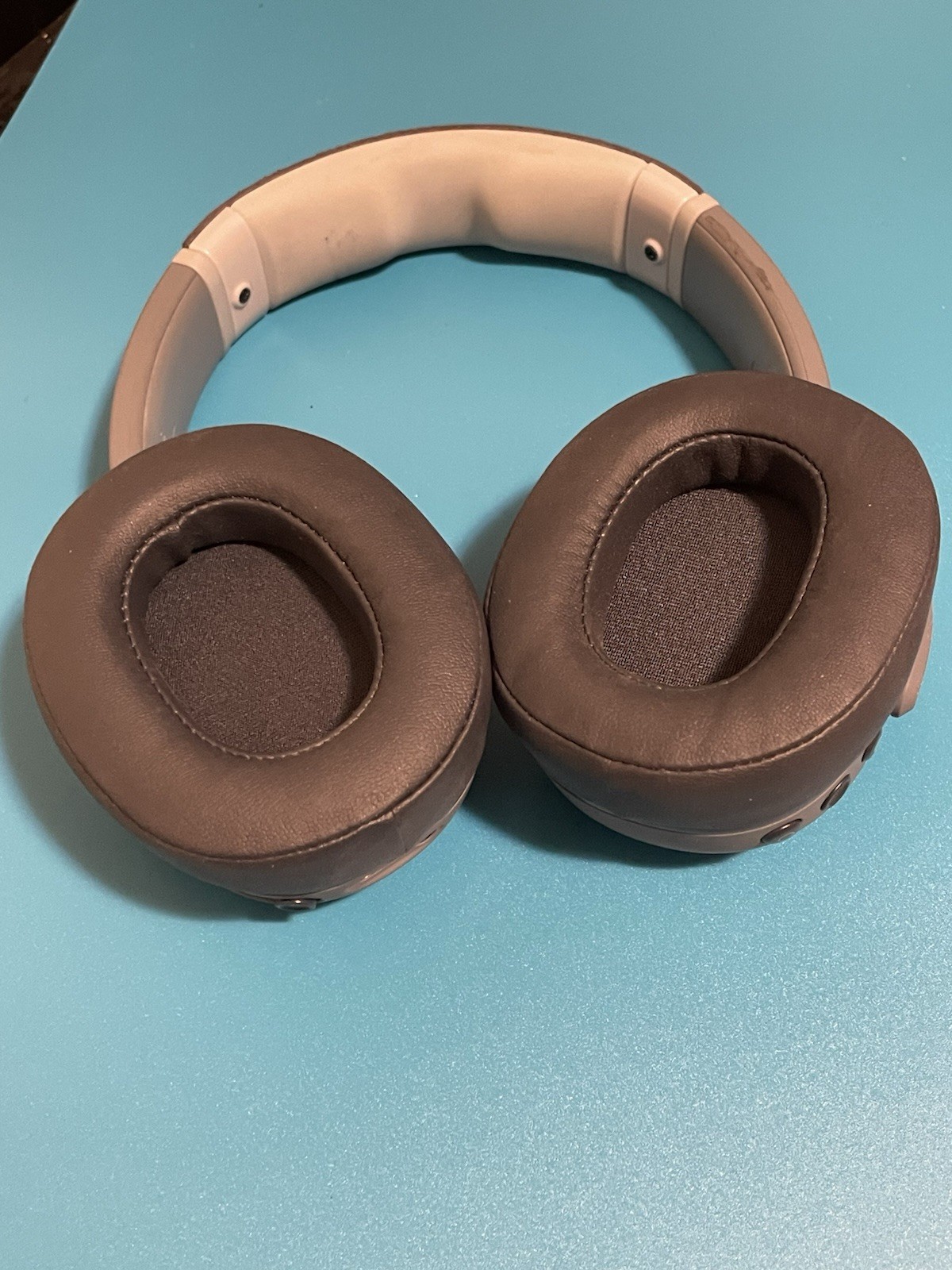 Skullcandy S6EVW Crusher Evo Sensory Bass Wireless Over-Ear Headphone W/USB