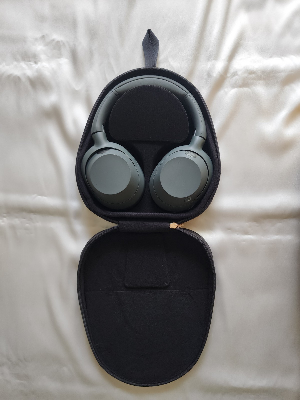 Sony ULT WEAR 900N Wireless Noise Canceling Bluetooth Headphones Forest Gray
