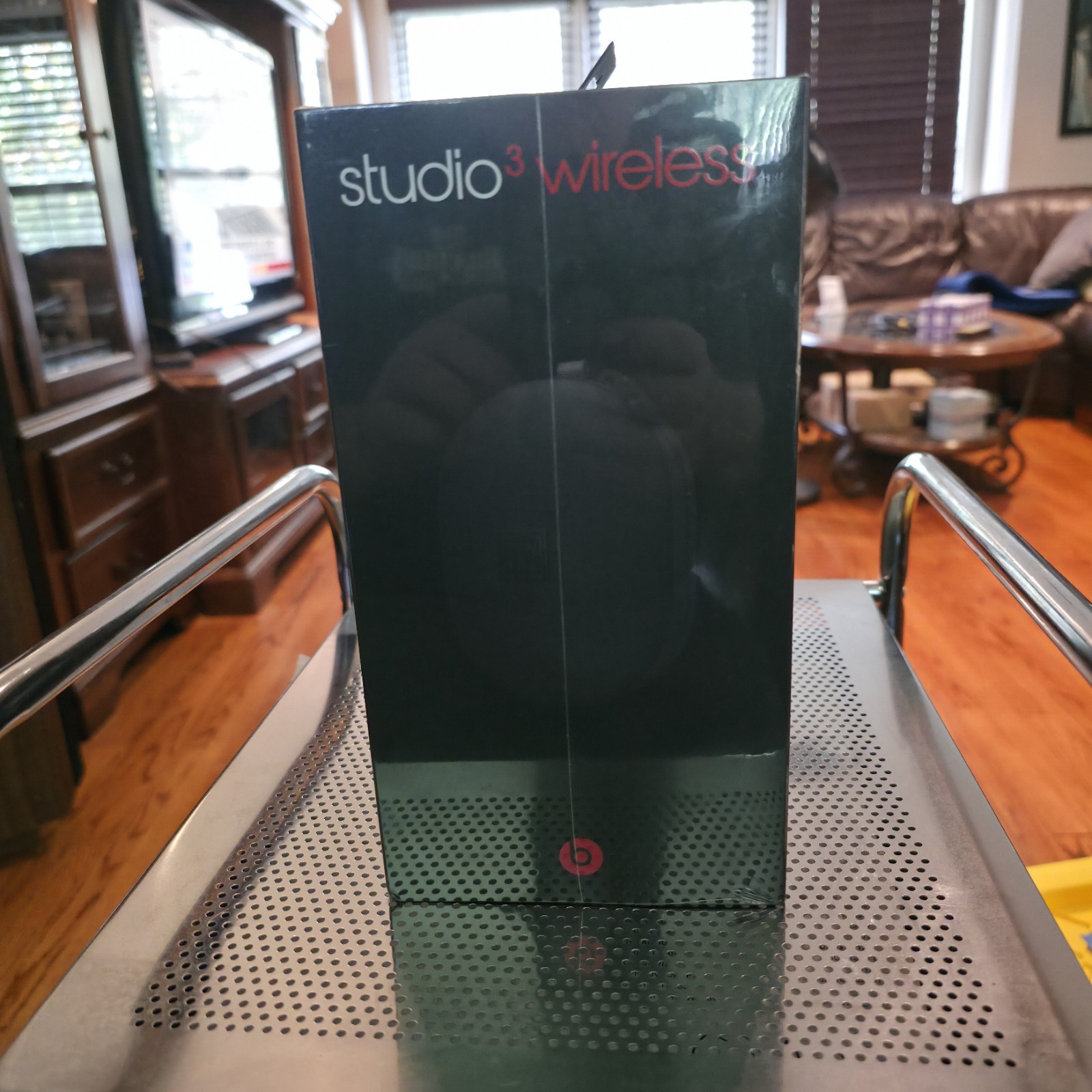 Beats By Dr Dre Studio3 Wireless Headphones Black / Red Brand New and Sealed